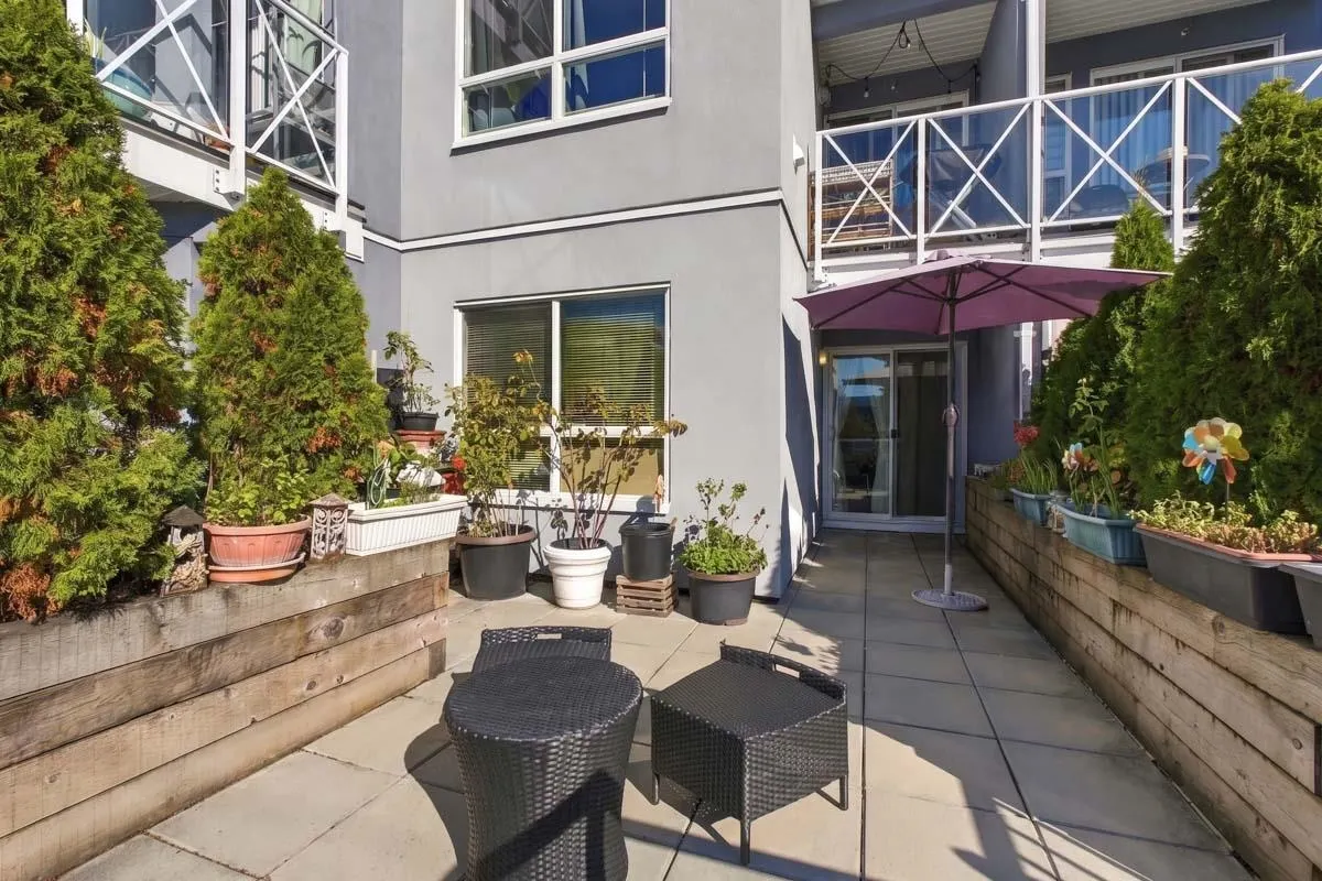 760 Kingsway #223