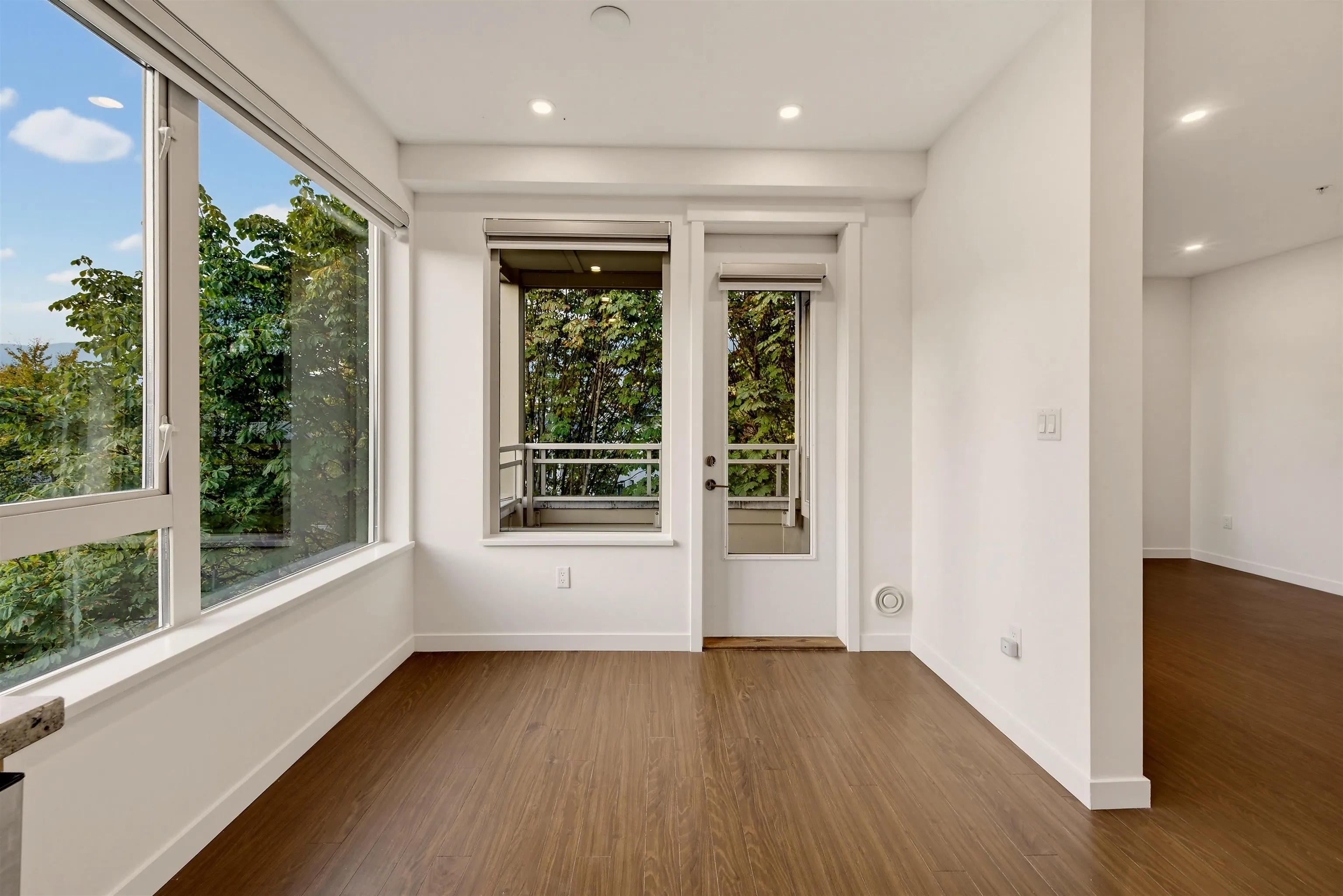119 W 22nd Street #411