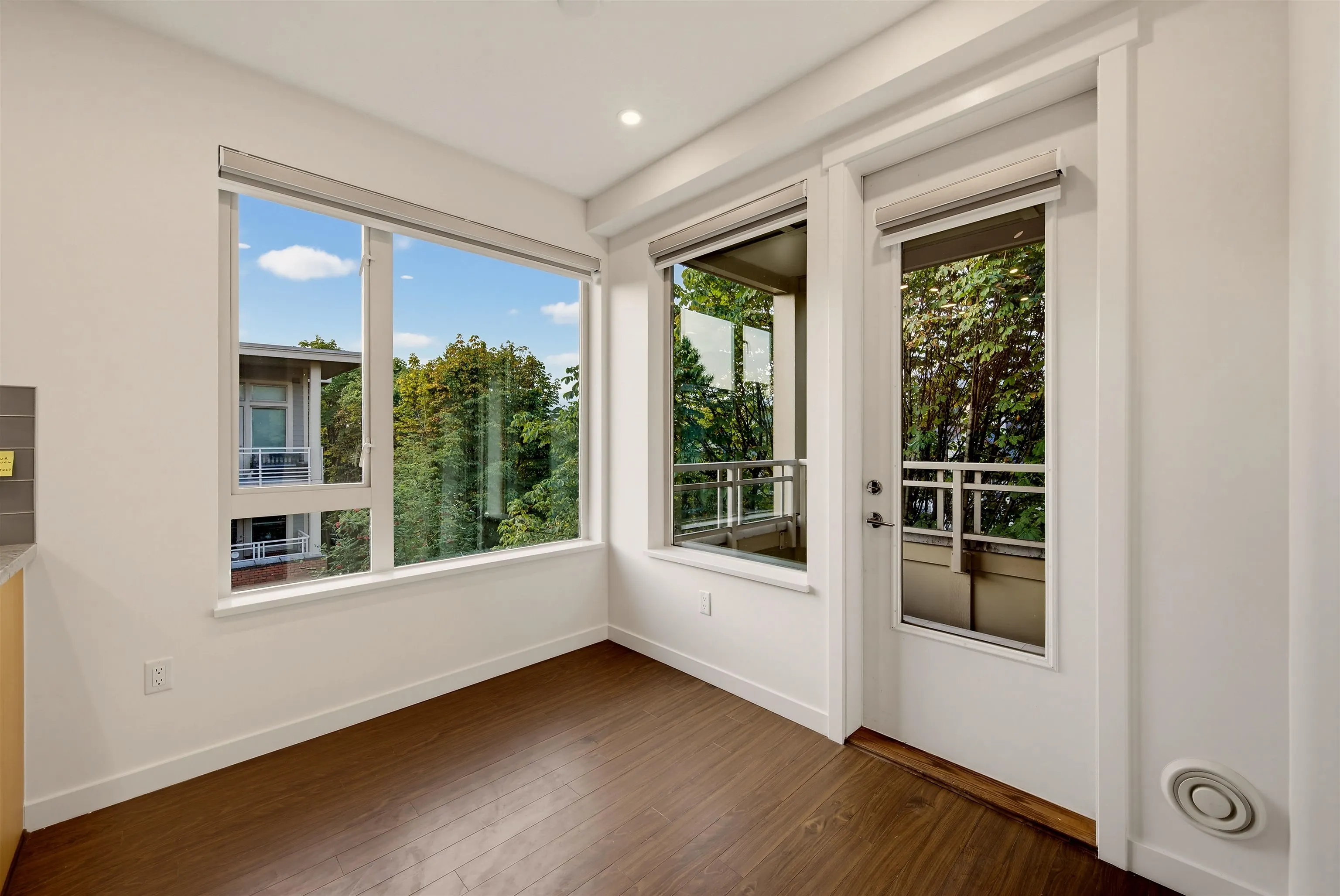 119 W 22nd Street #411