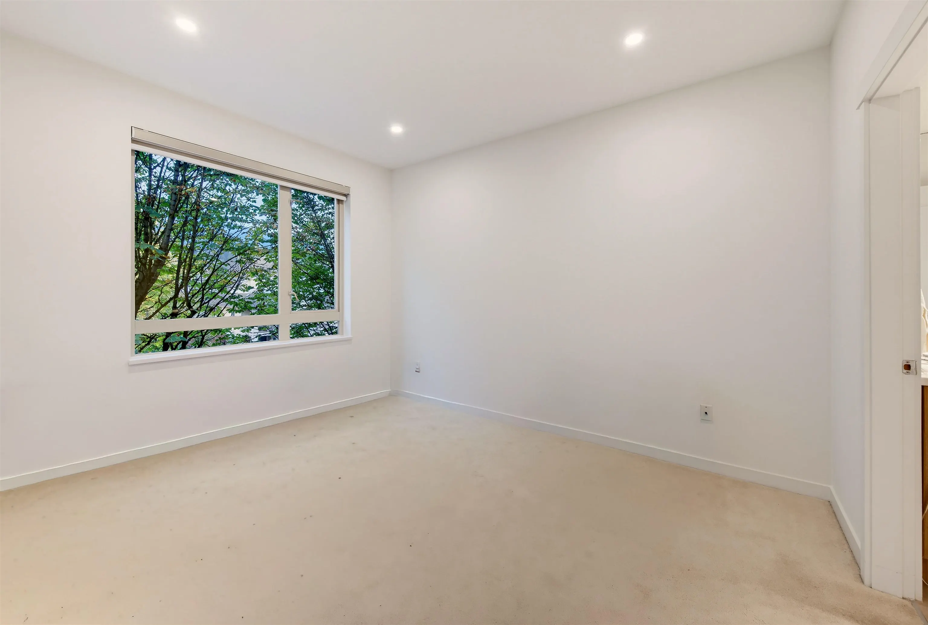 119 W 22nd Street #411