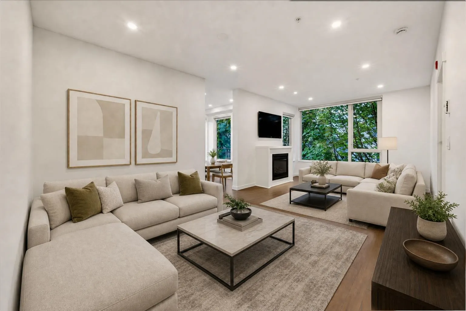 119 W 22nd Street #411