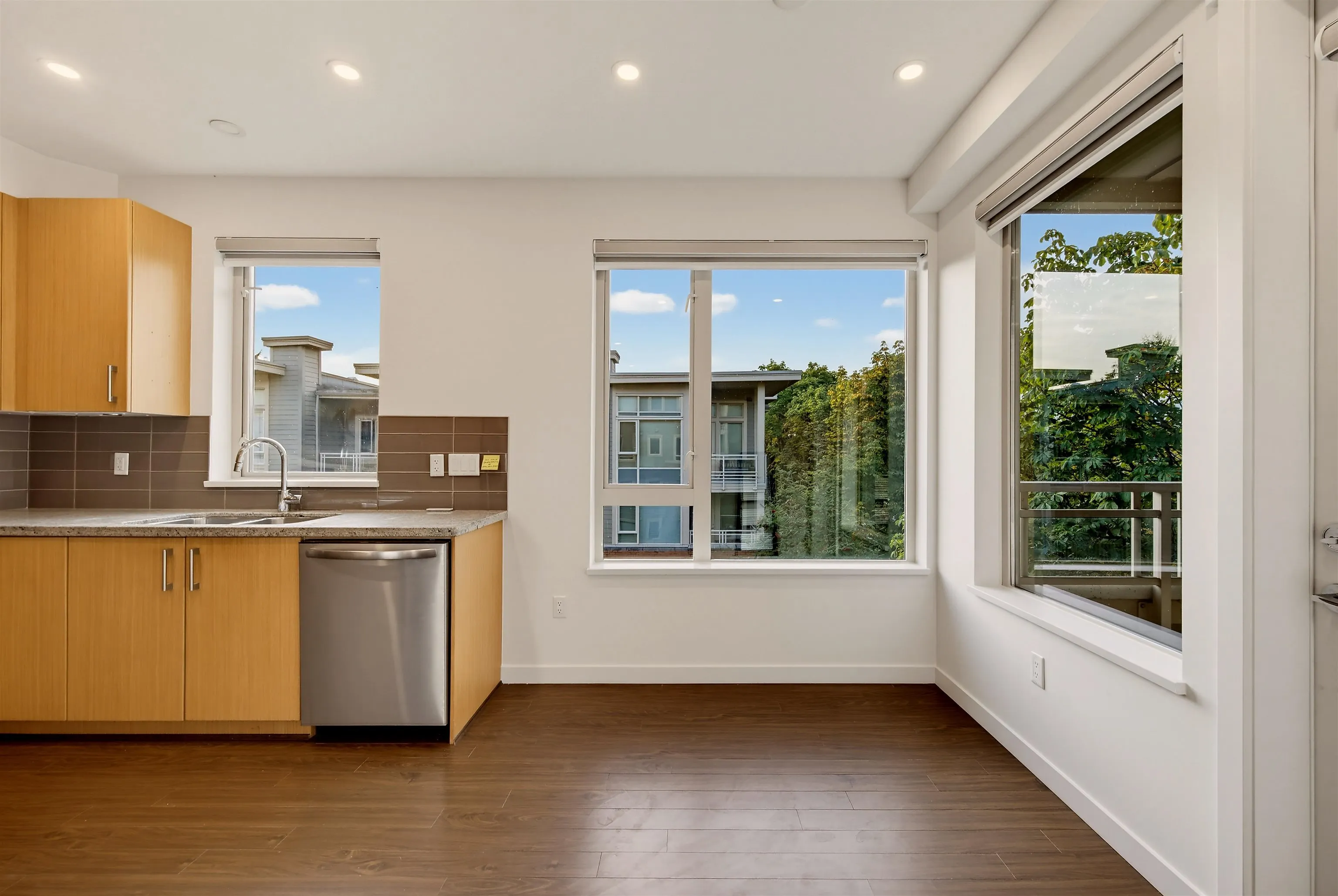 119 W 22nd Street #411