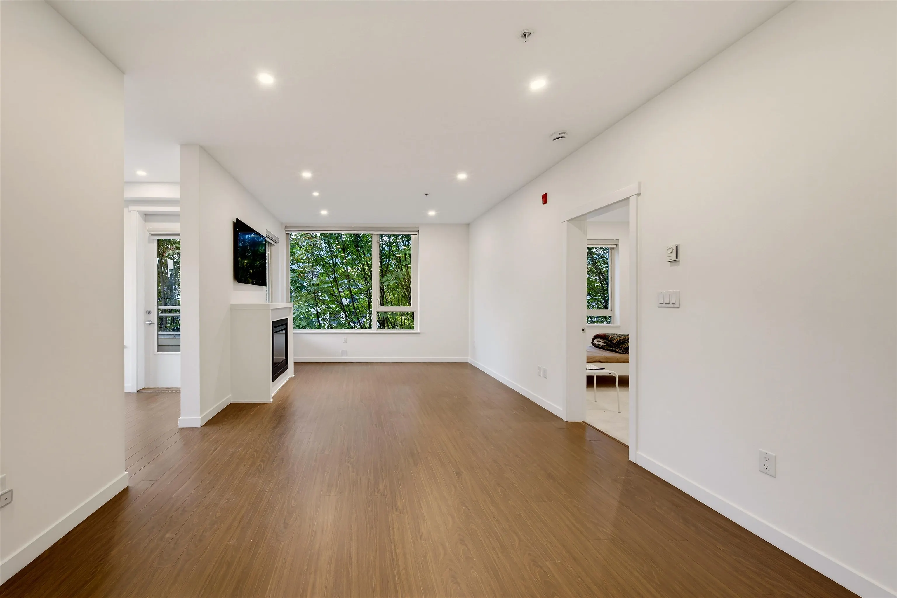 119 W 22nd Street #411