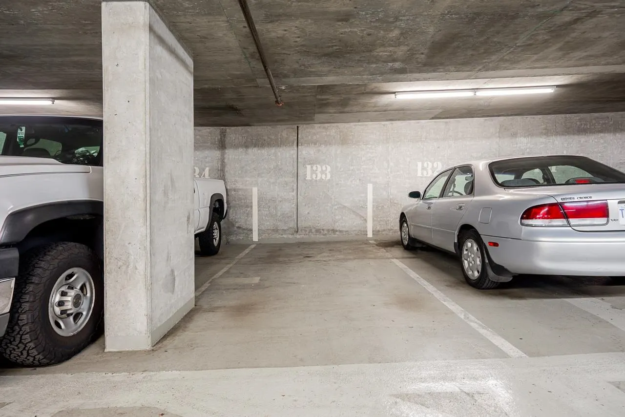 3438 Vanness Avenue #906