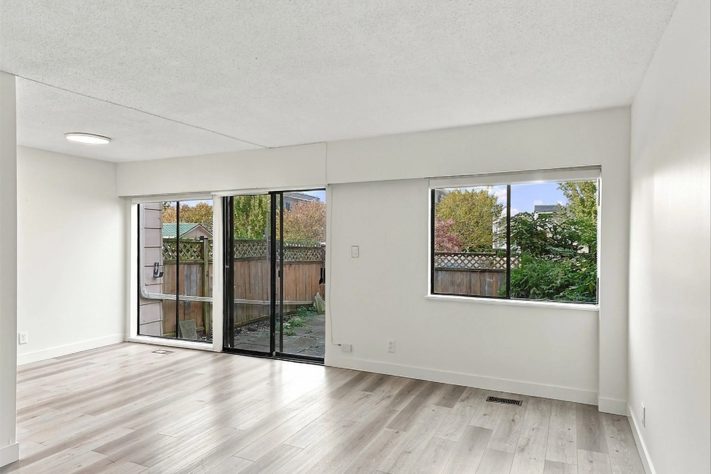 10565 153 Street #36
