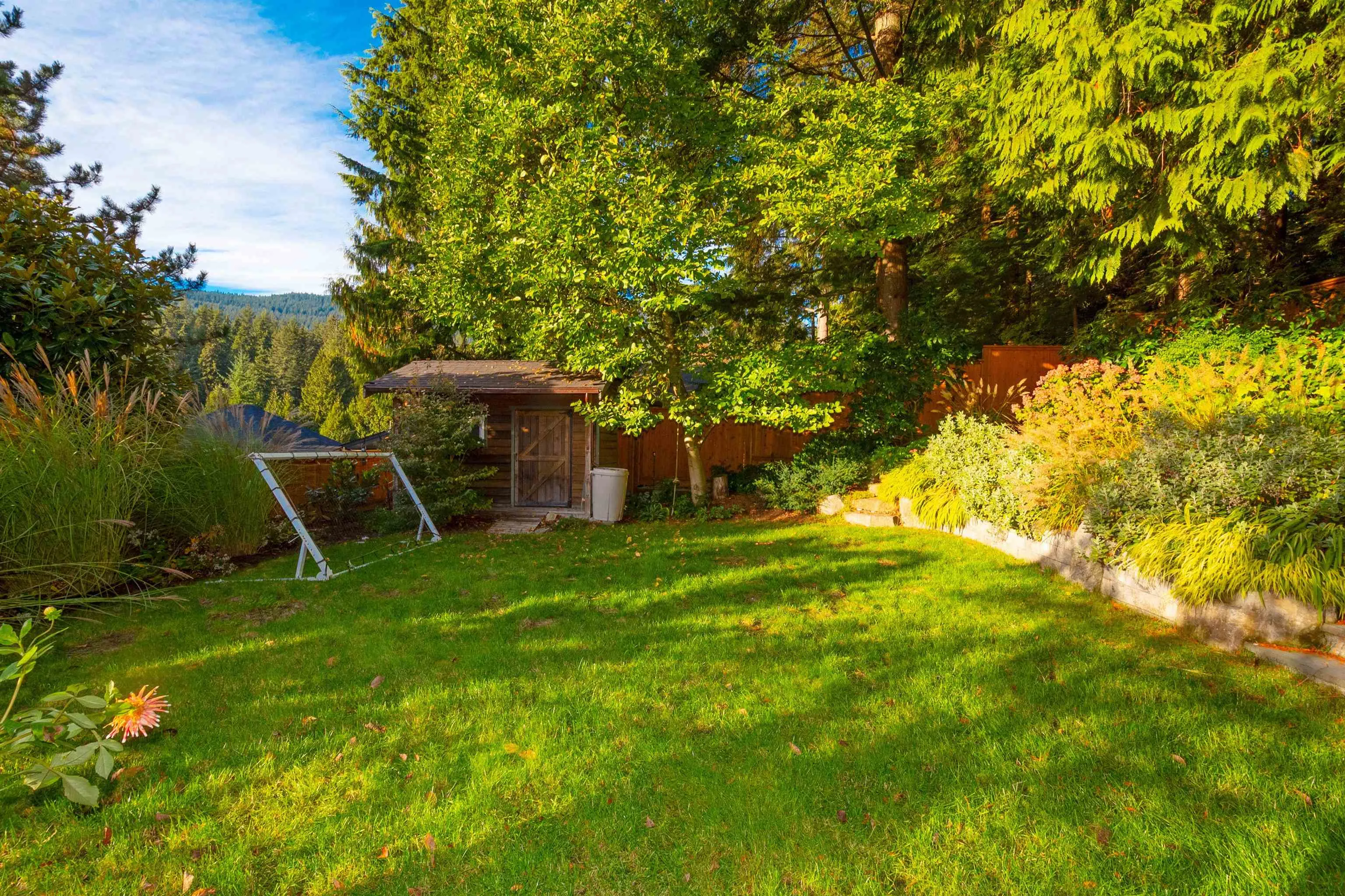 4592 Cove Cliff Road