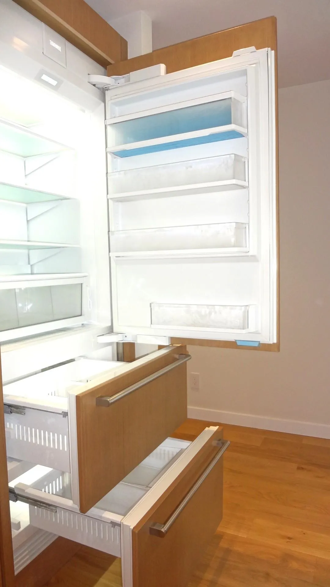 768 Arthur Erickson Place #400