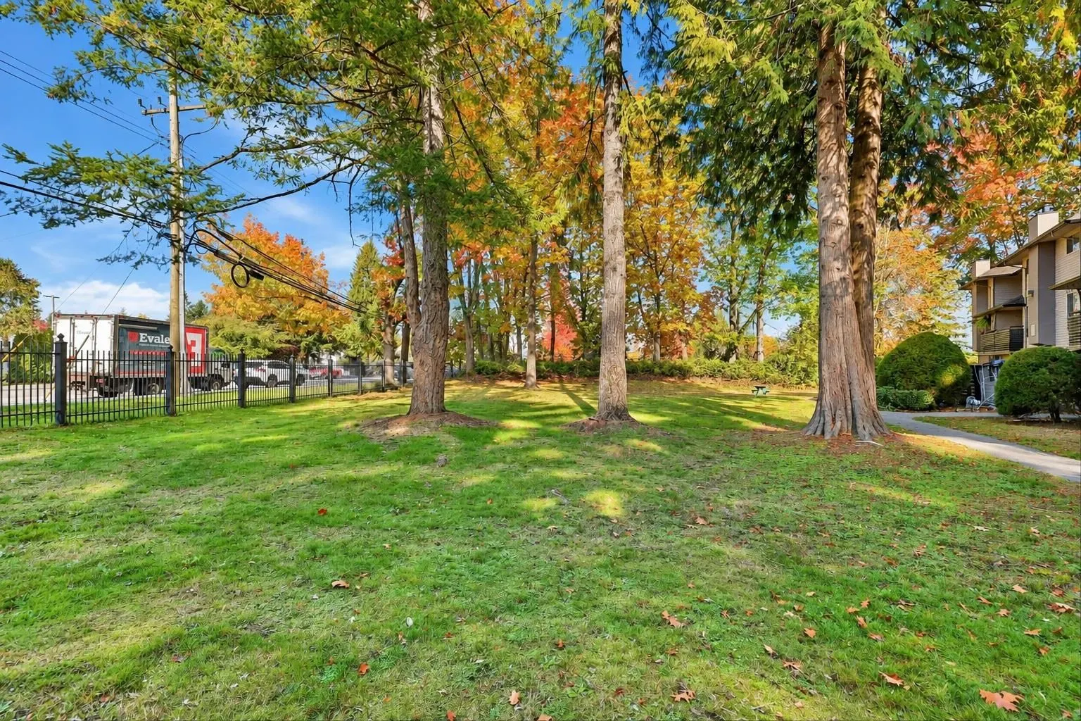 14803 Holly Park Lane
