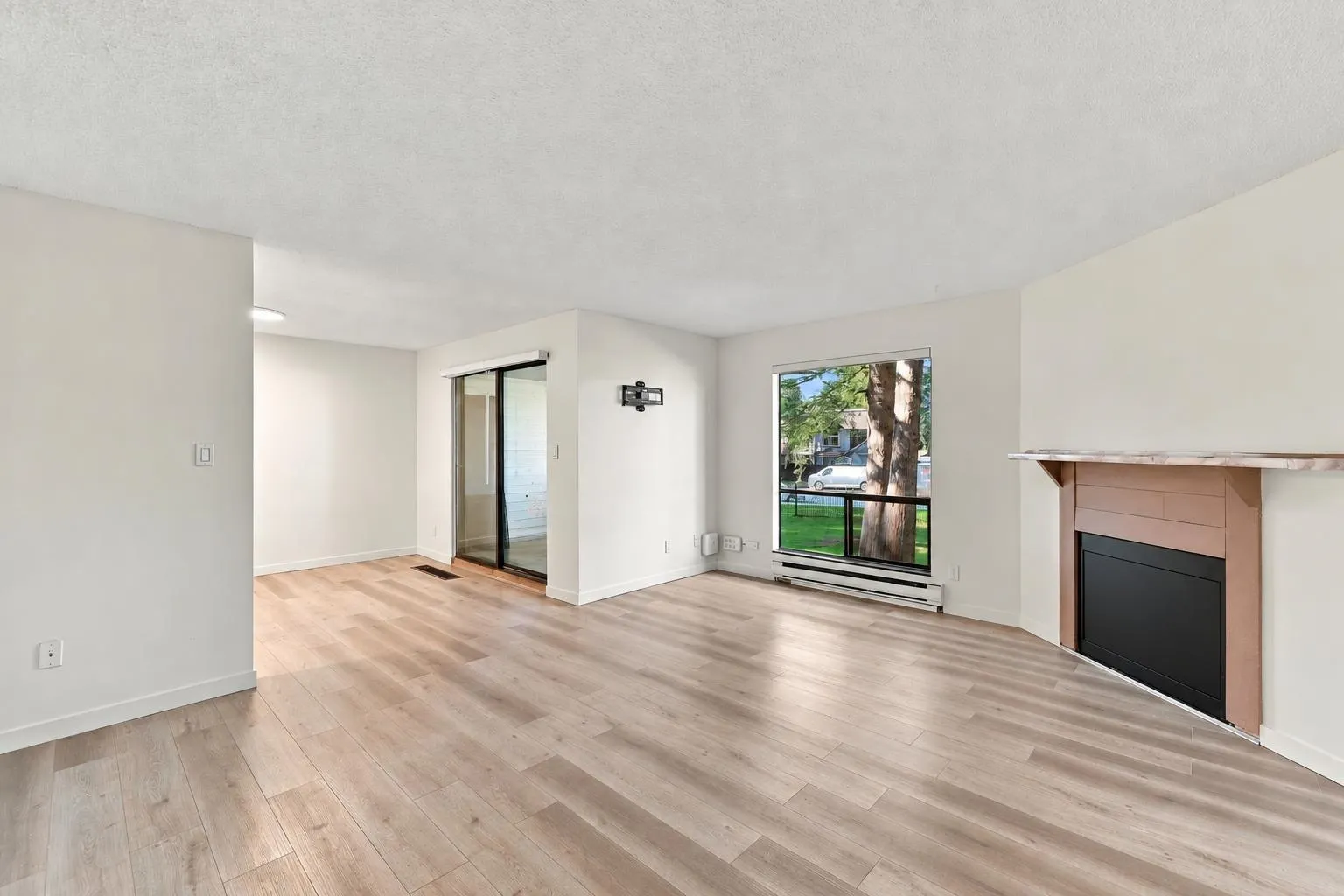 14803 Holly Park Lane