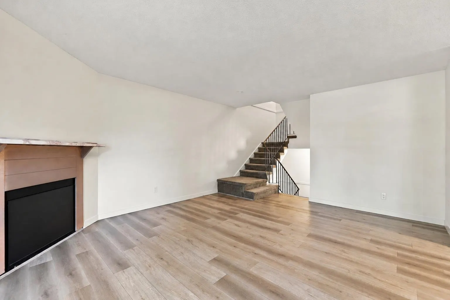 14803 Holly Park Lane