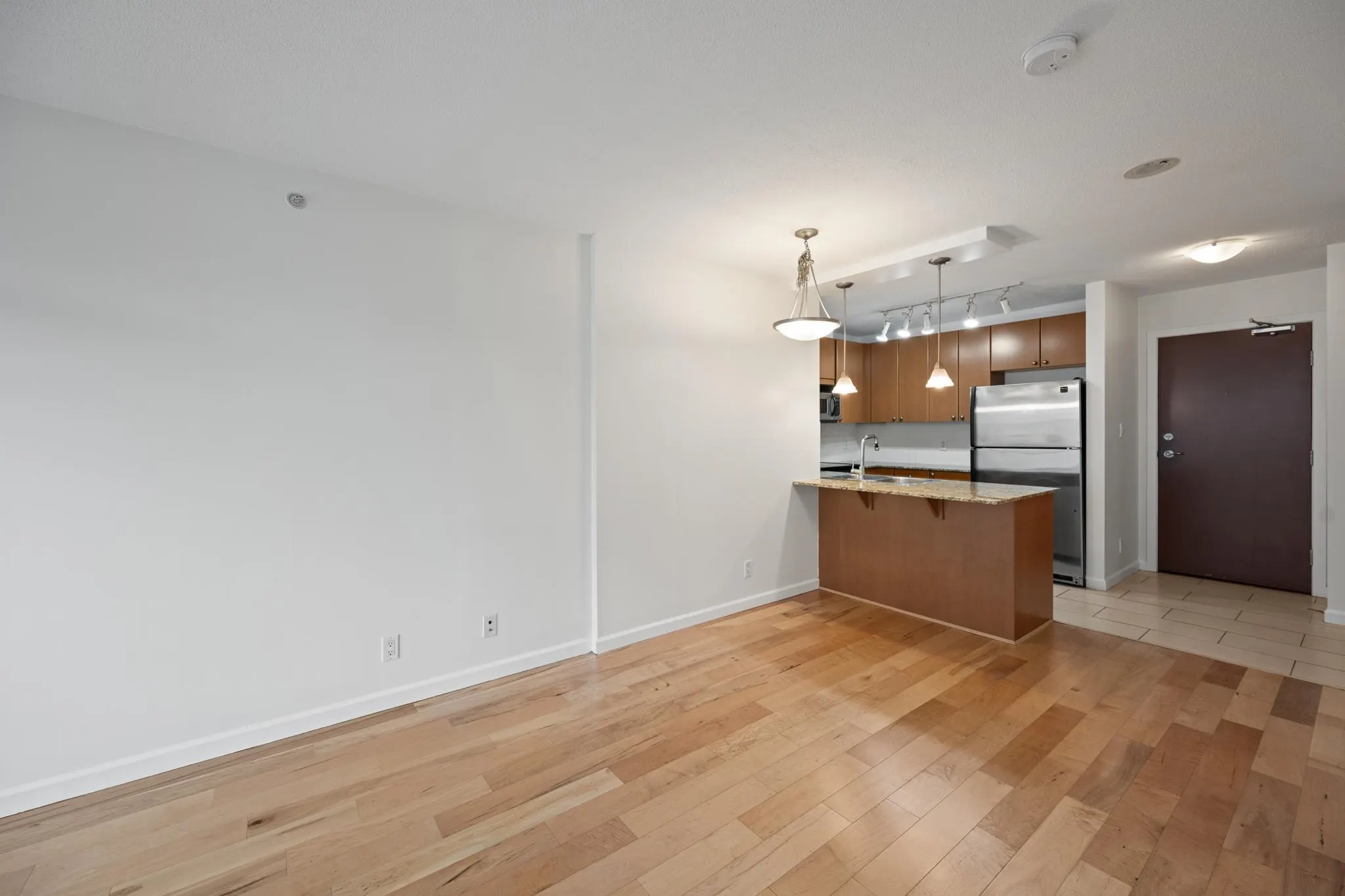 610 Victoria Street #508