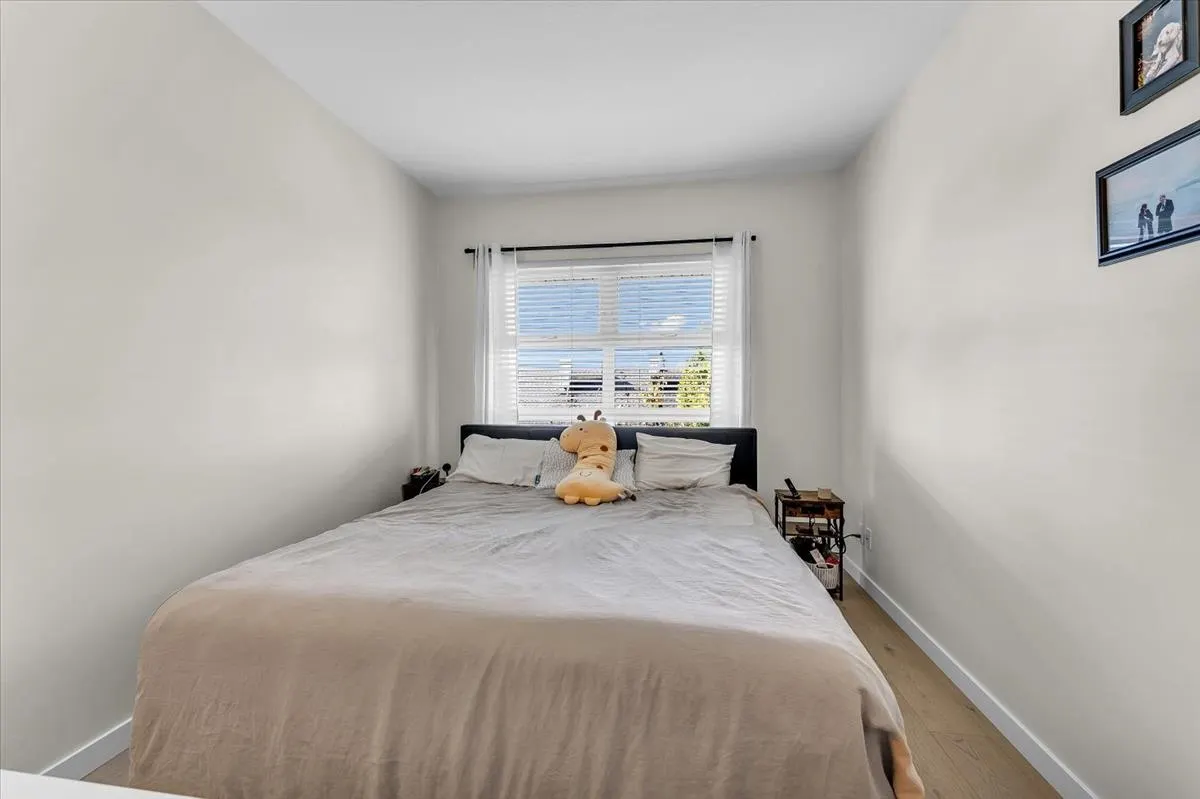 245 Brookes Street #302