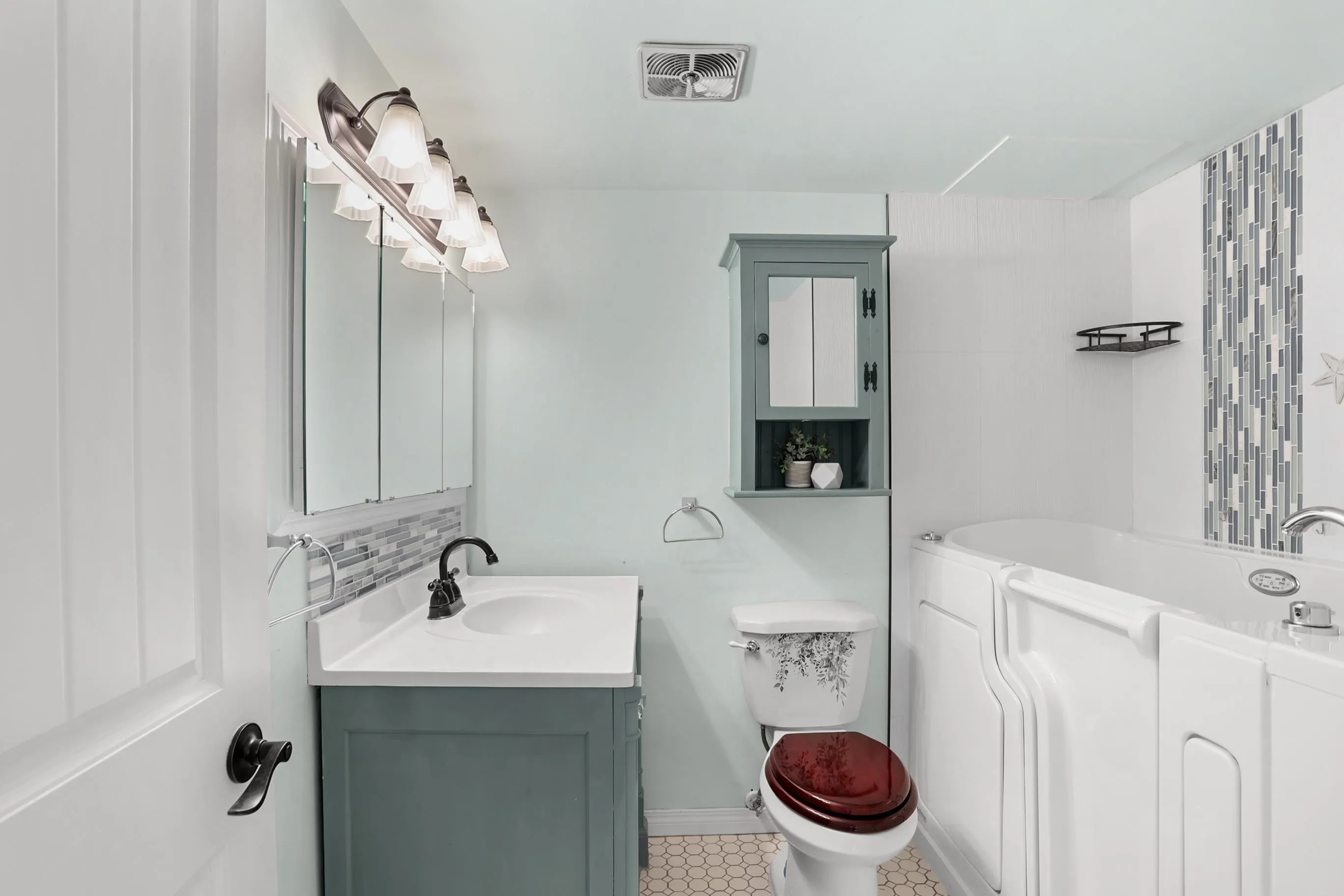 17707 57a Avenue #218