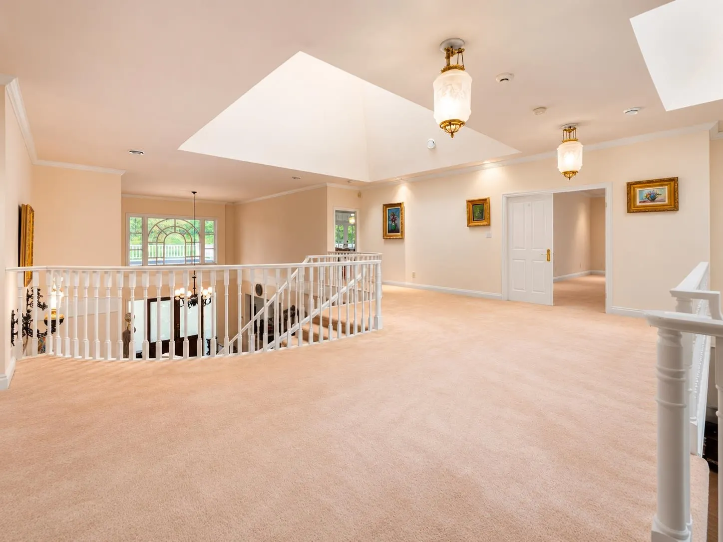 1277 W King Edward Avenue
