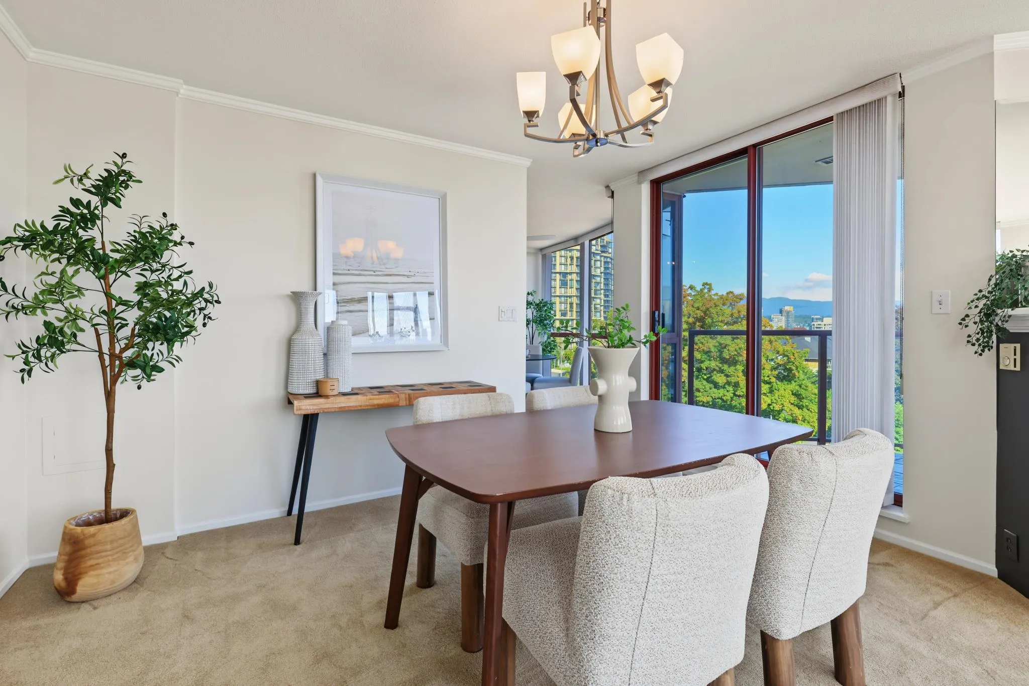 38 Leopold Place #602