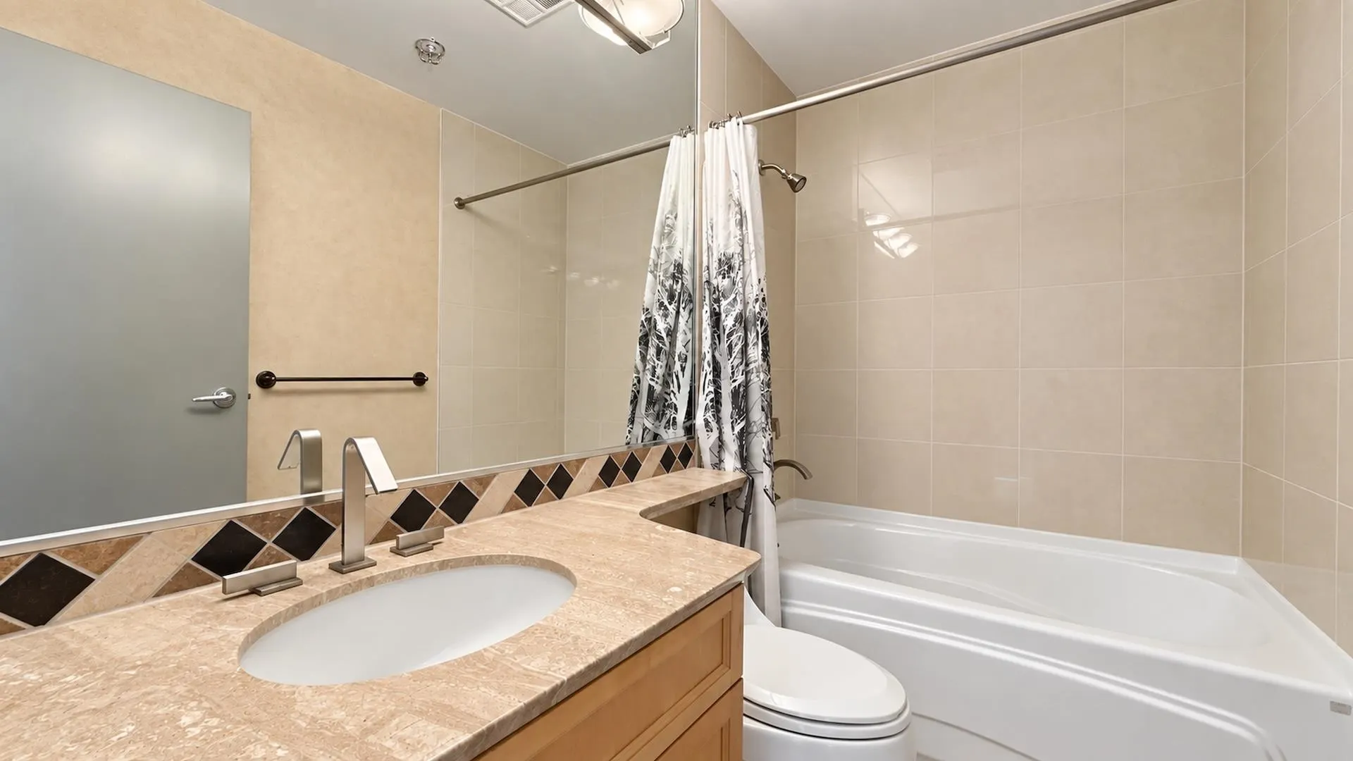 1111 Marinaside Crescent #701