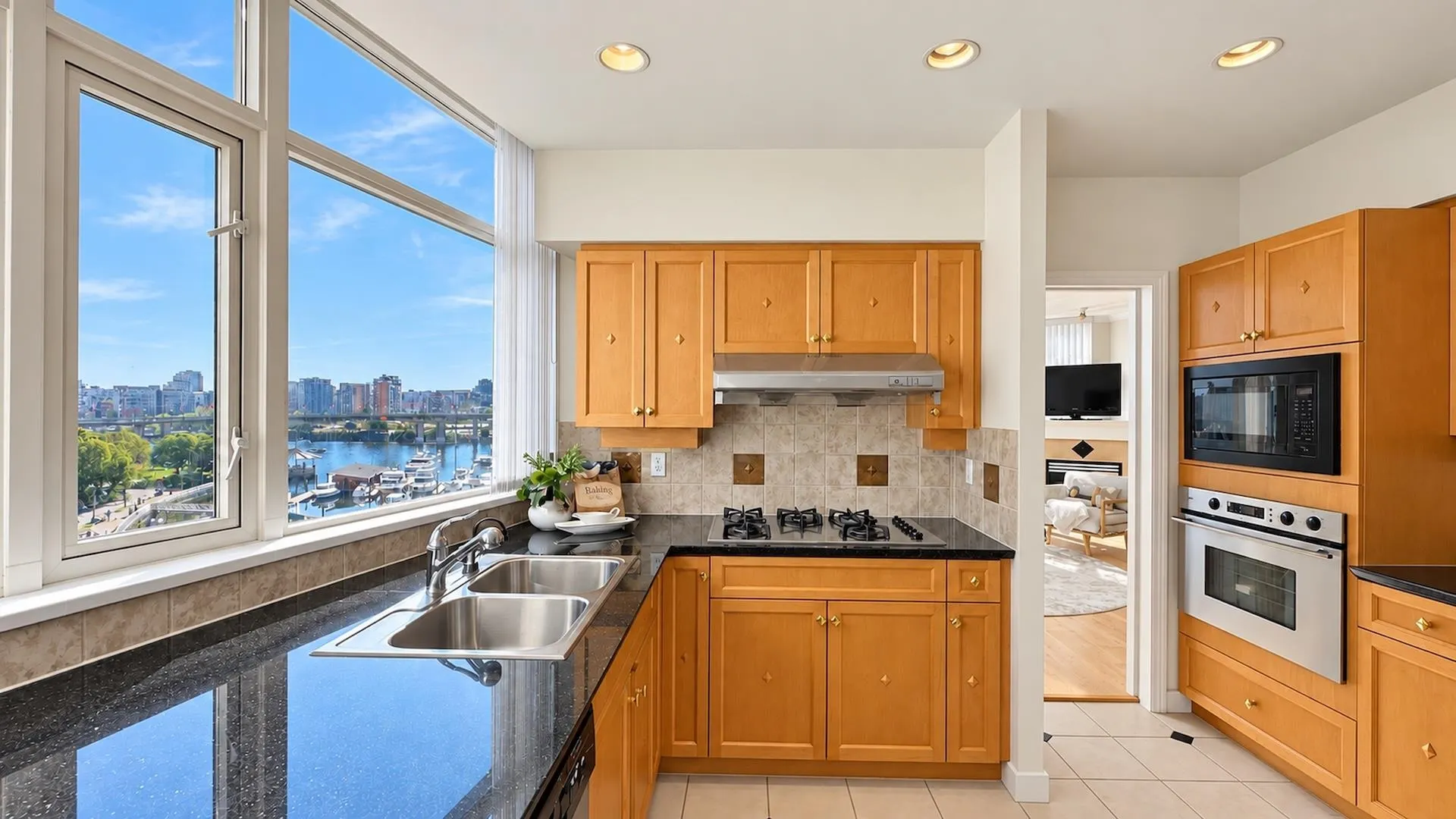 1111 Marinaside Crescent #701