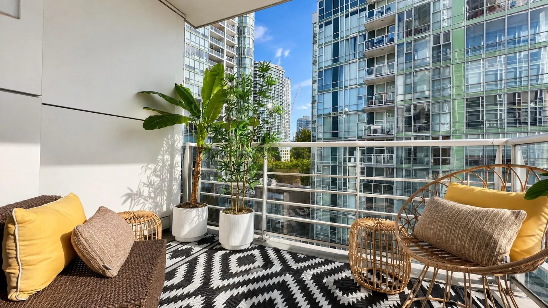 1111 Marinaside Crescent #701
