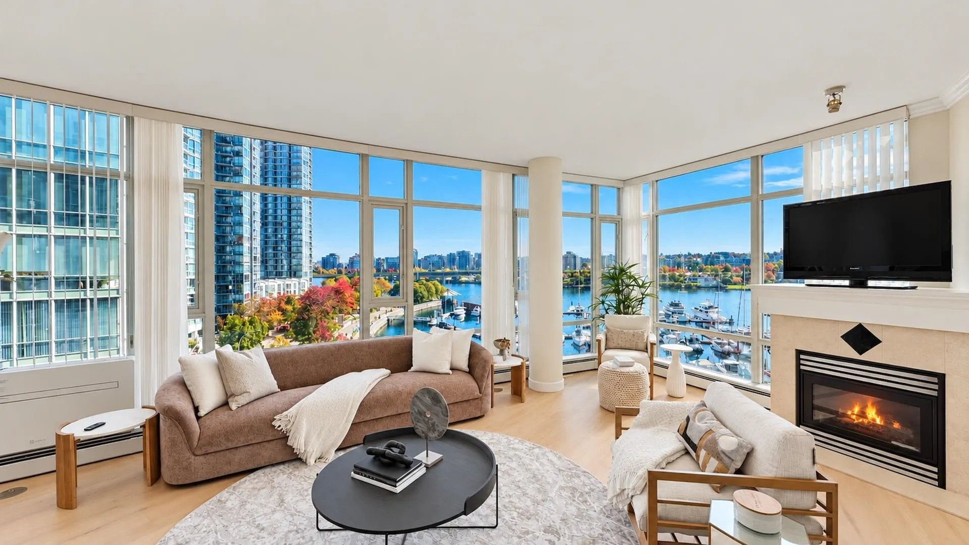 1111 Marinaside Crescent #701