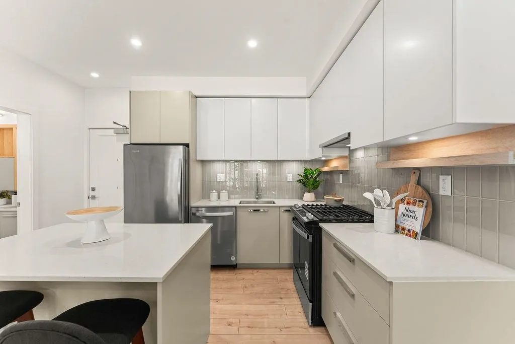 13788 76 Avenue #124