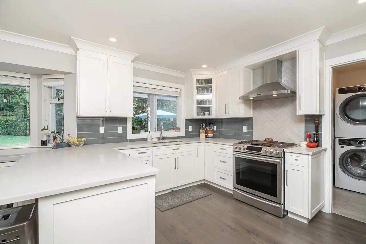 6143 Killarney Drive