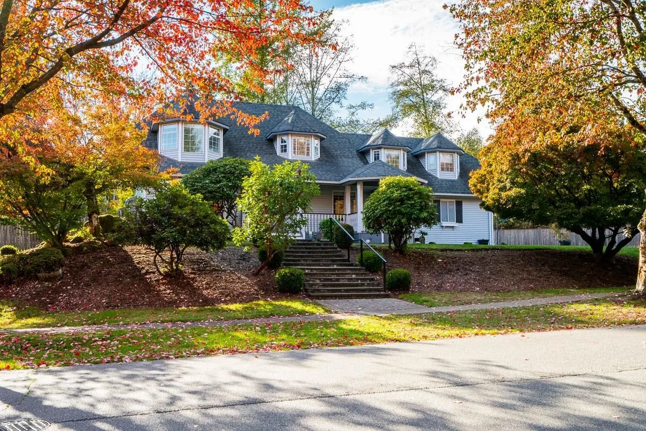6143 Killarney Drive