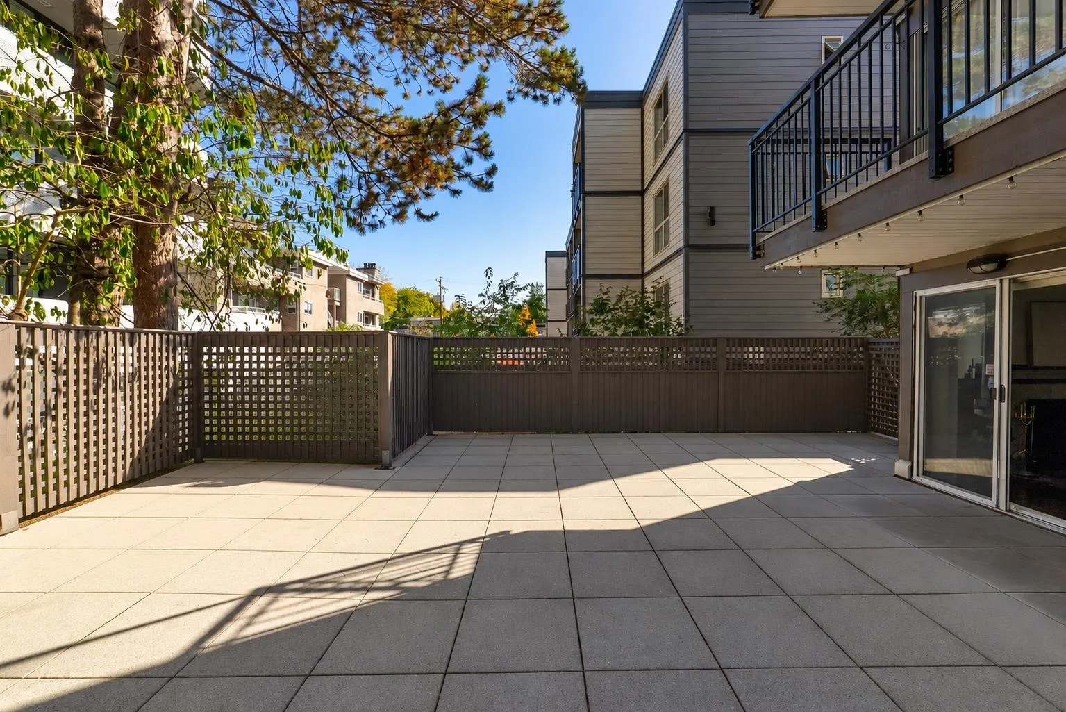 555 W 14th Avenue #104