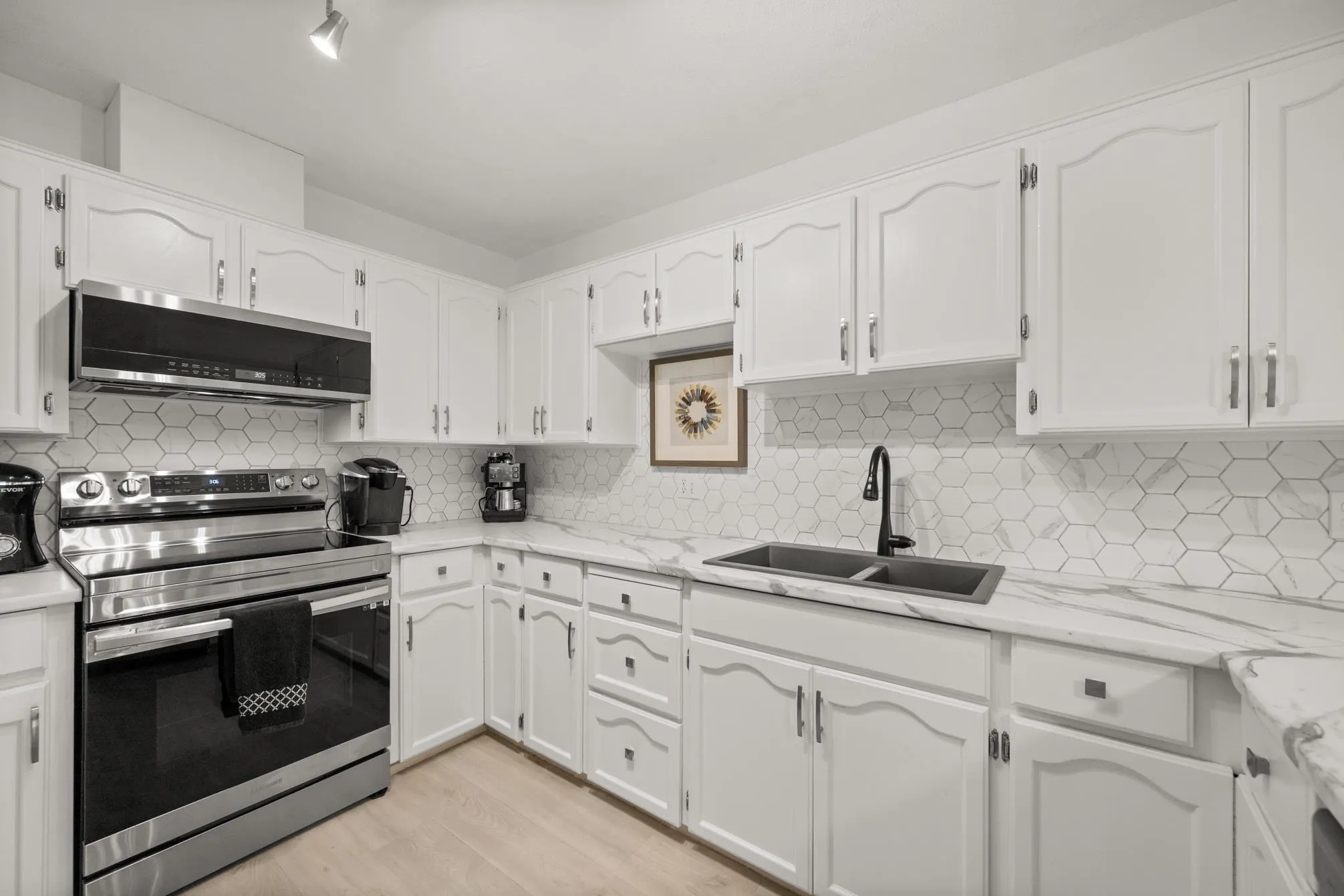19649 53 Avenue #5