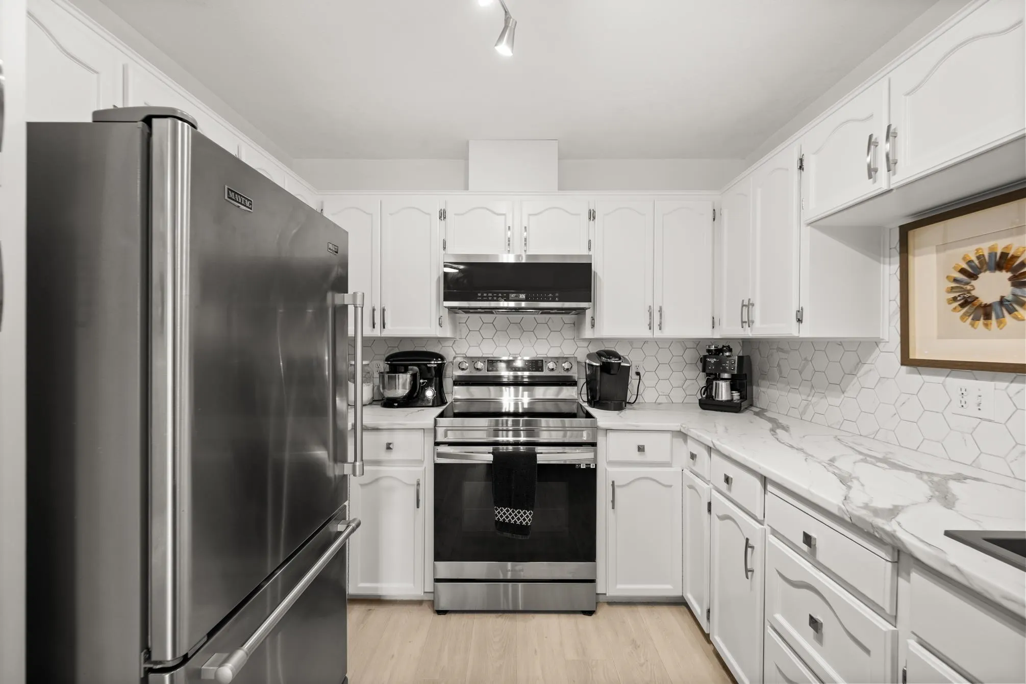 19649 53 Avenue #5