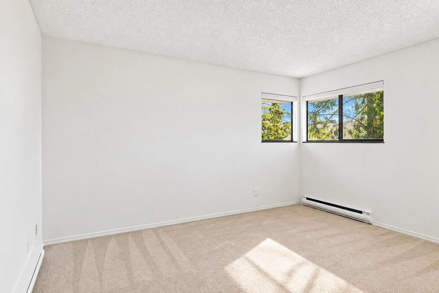10511 Holly Park Lane