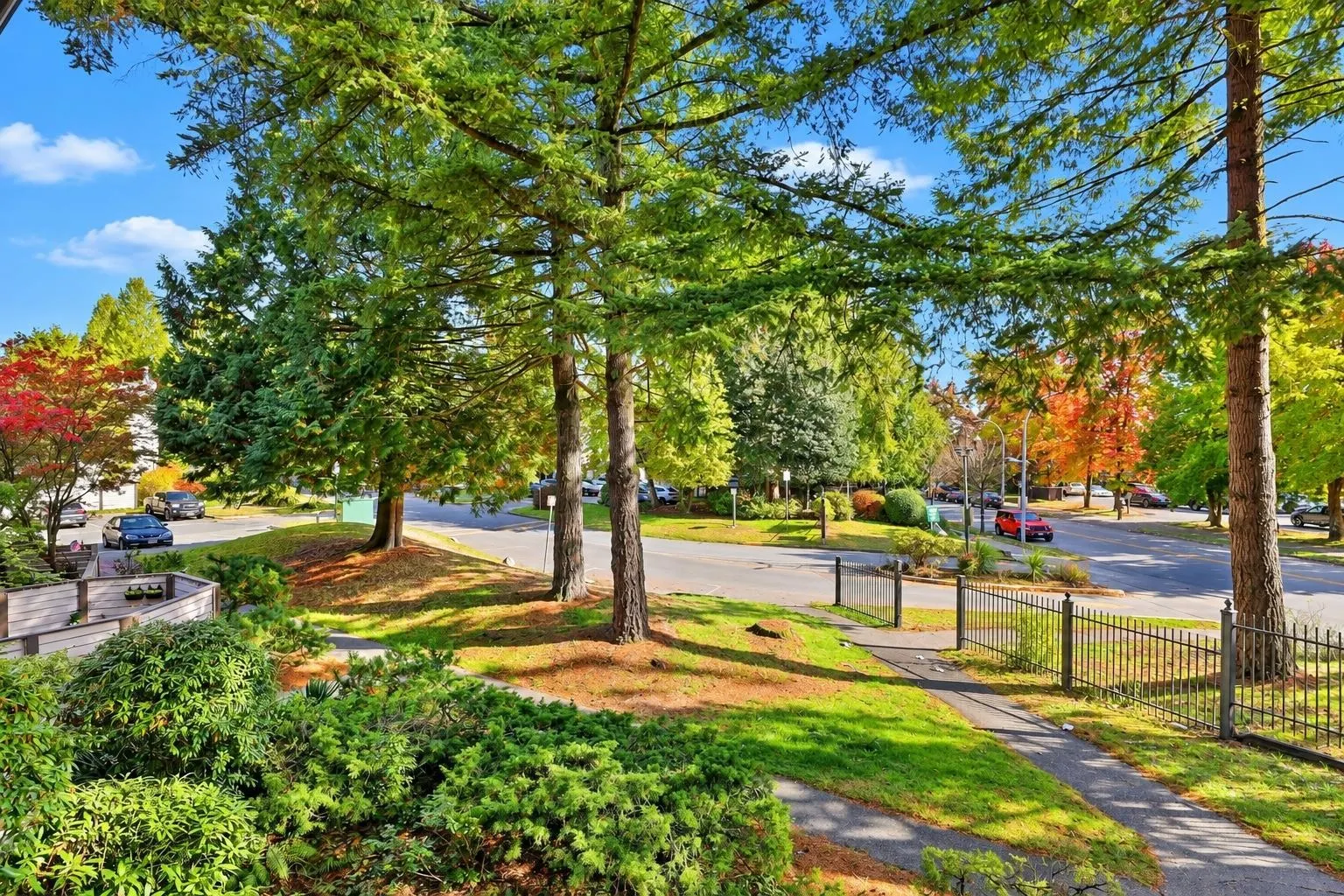 10511 Holly Park Lane