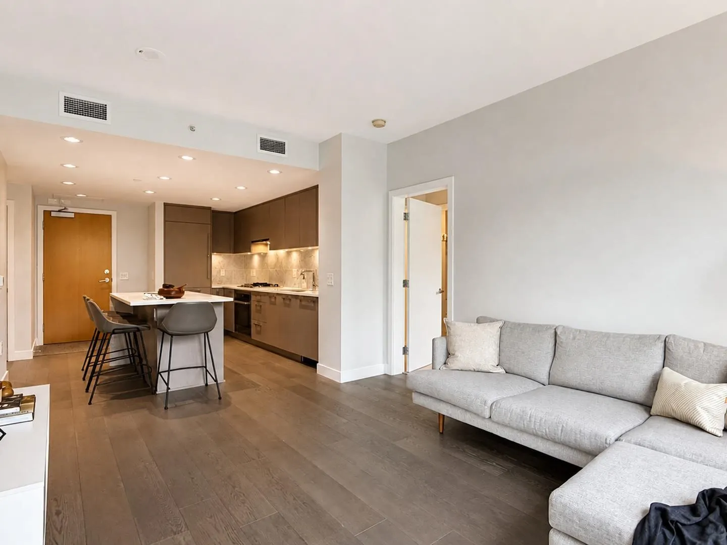 5410 Shortcut Road #303