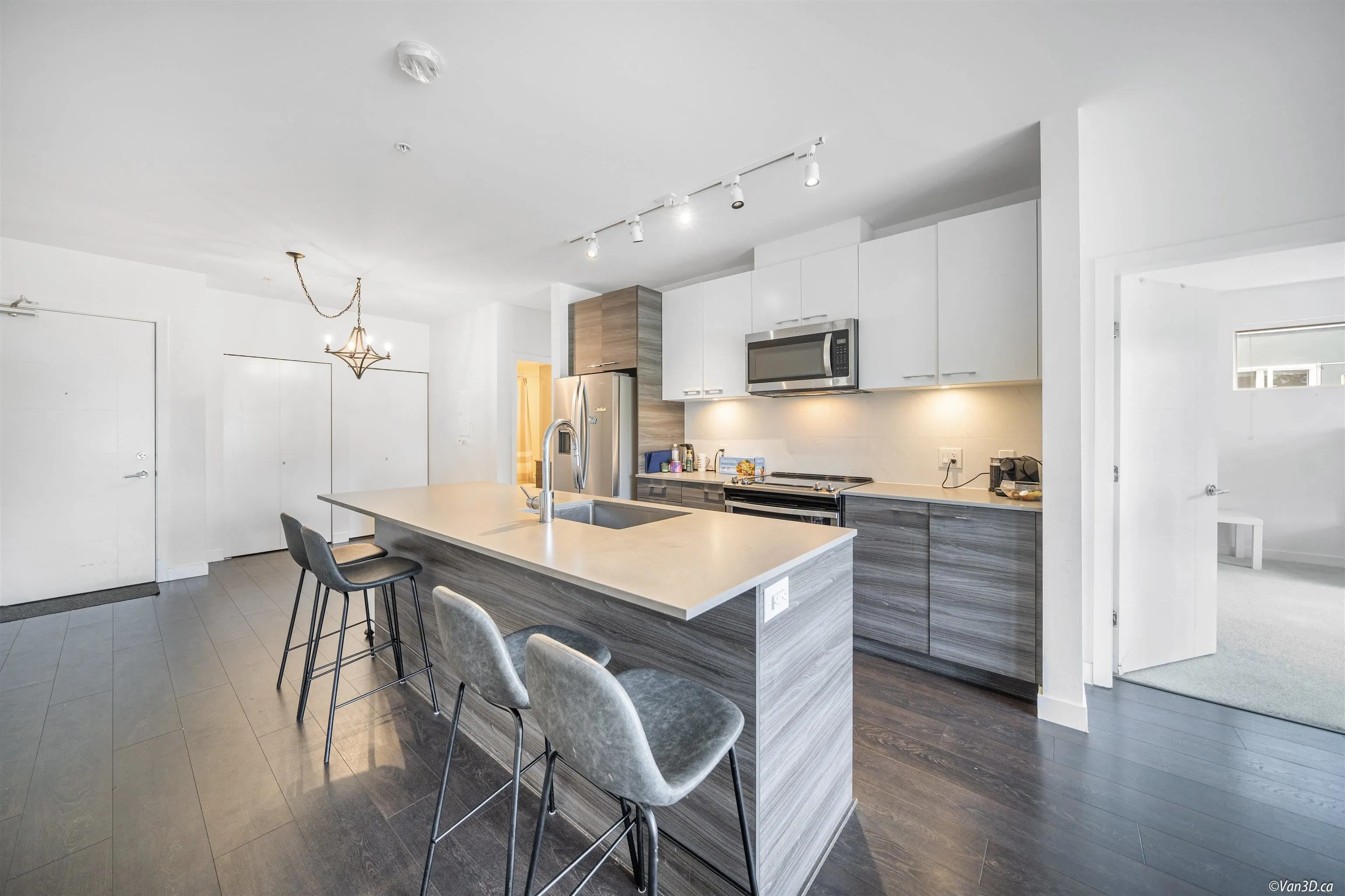 10581 140 Street #419