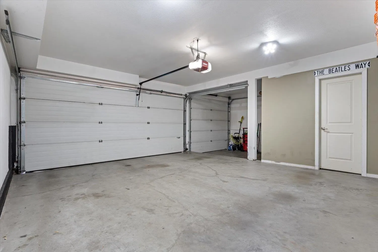 35553 Tweedsmuir Drive