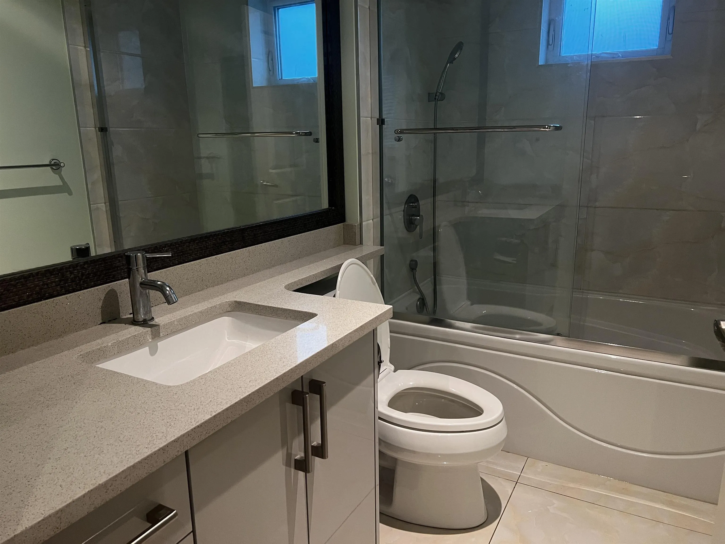 5x E 51th Avenue