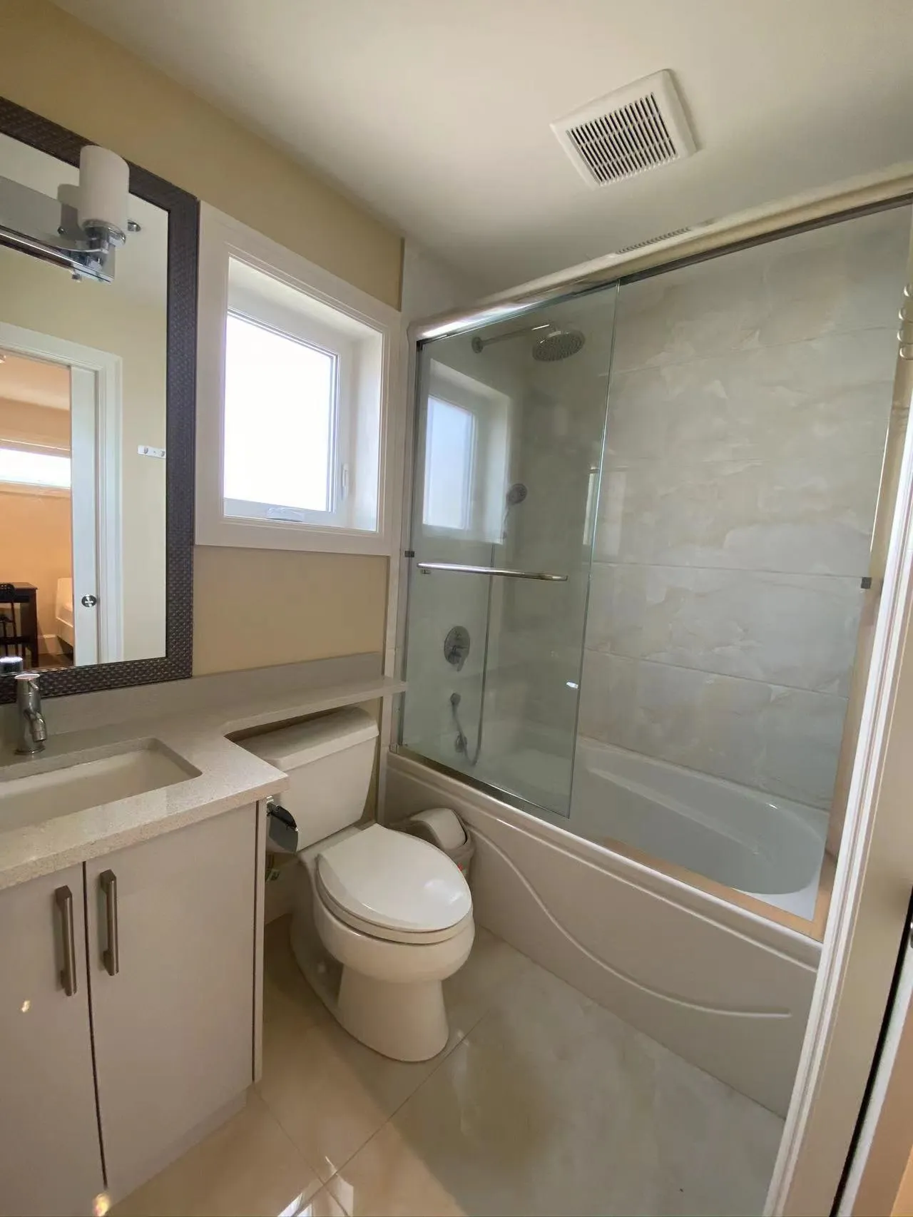 5x E 51th Avenue