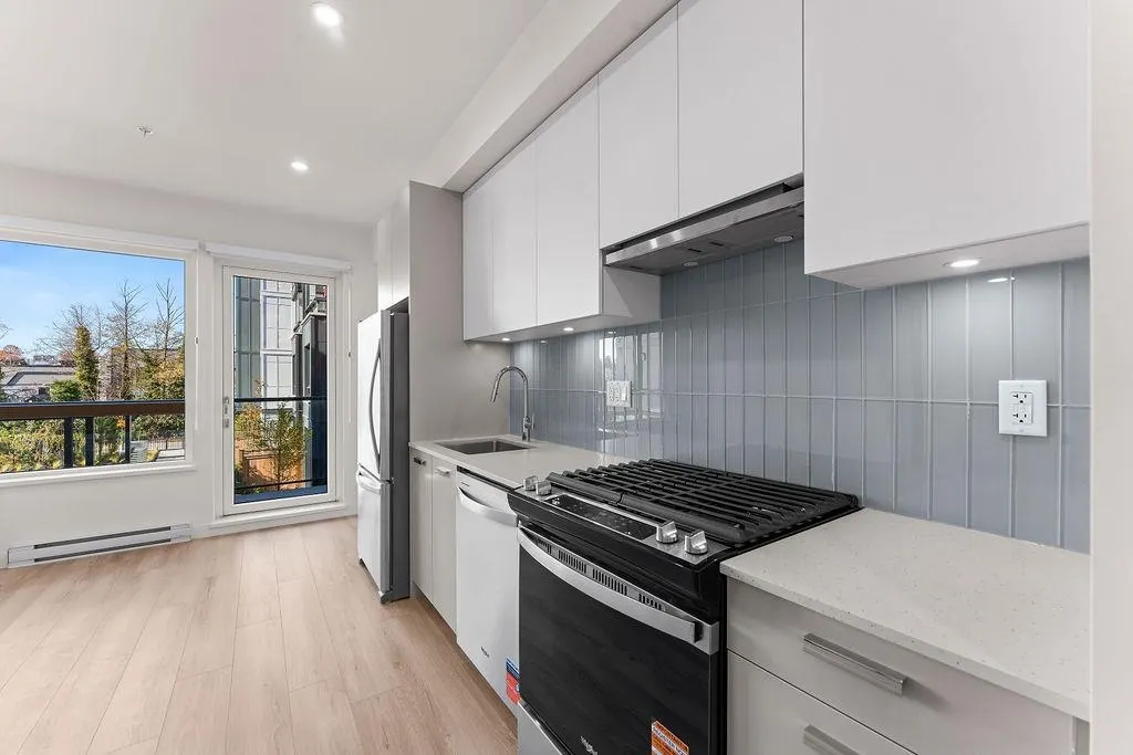 13760 75a Avenue #220