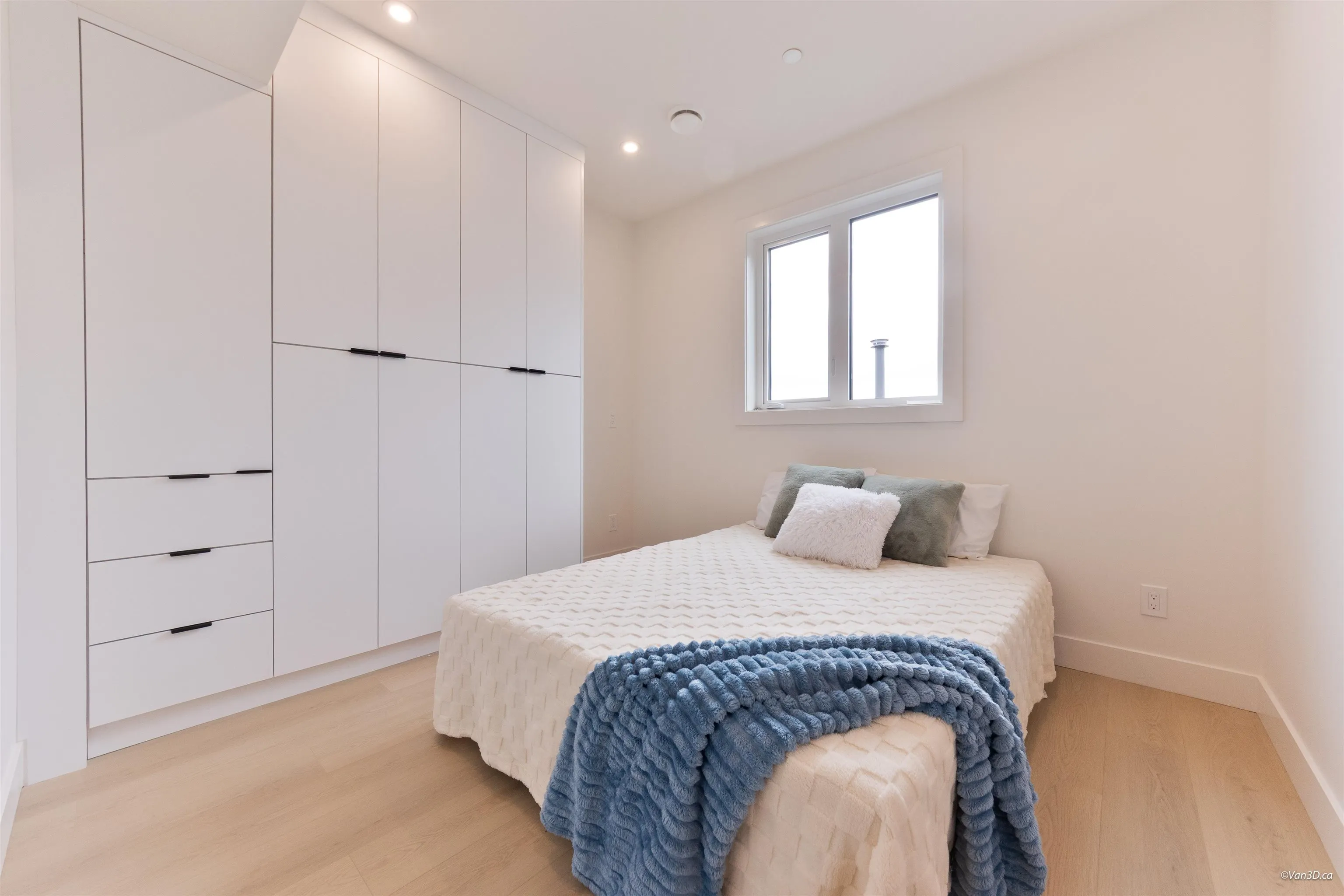 7270 17th Avenue #4