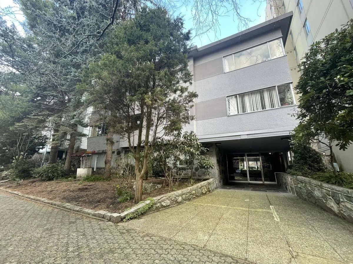 1925 Nelsonstreet #203