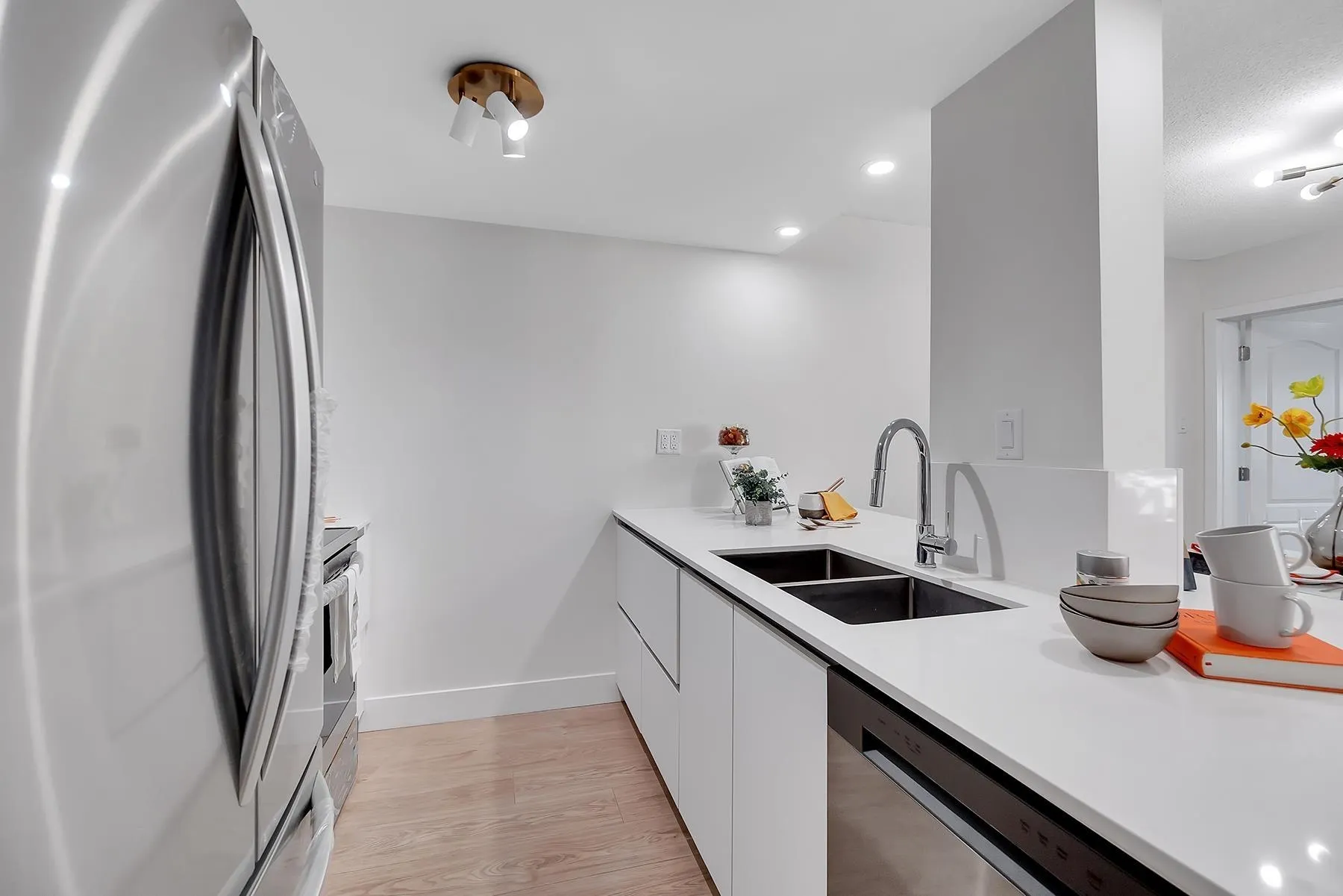 1177 Pacific Boulevard #602