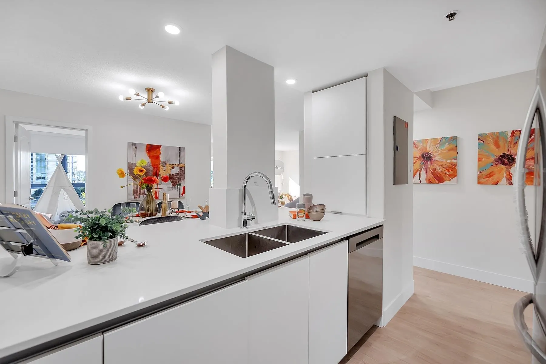 1177 Pacific Boulevard #602