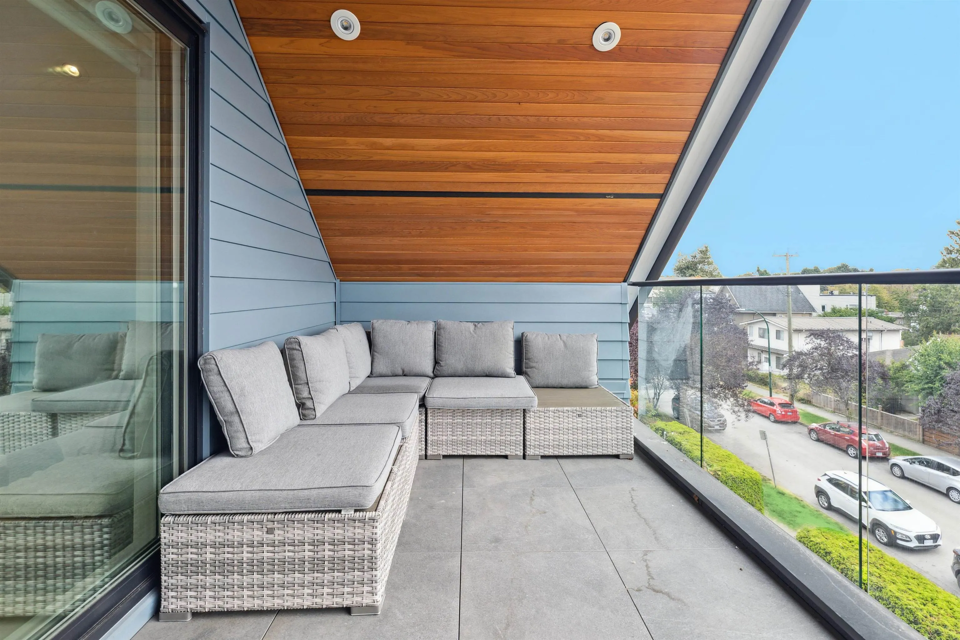 1621 E 11th Avenue #1