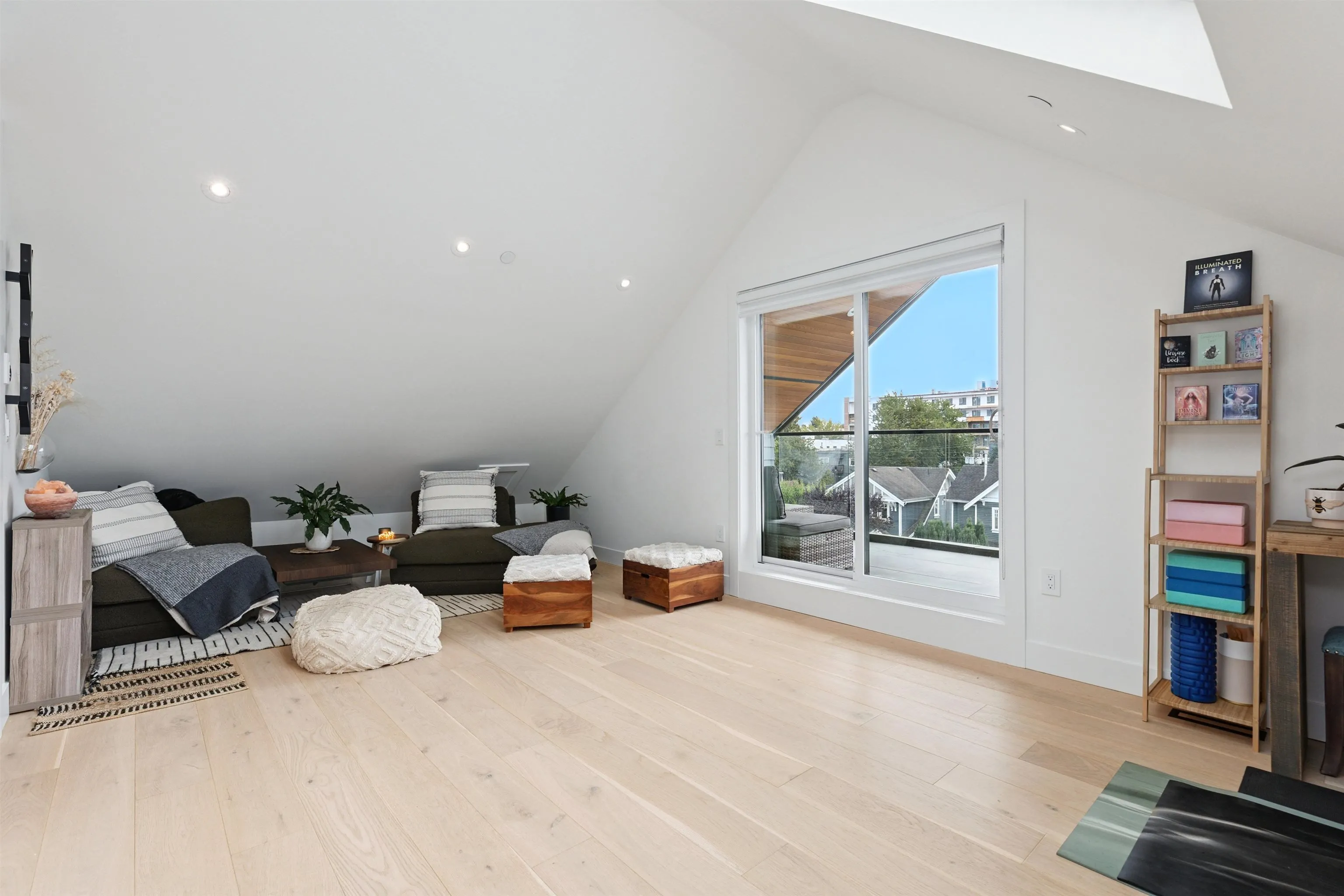 1621 E 11th Avenue #1