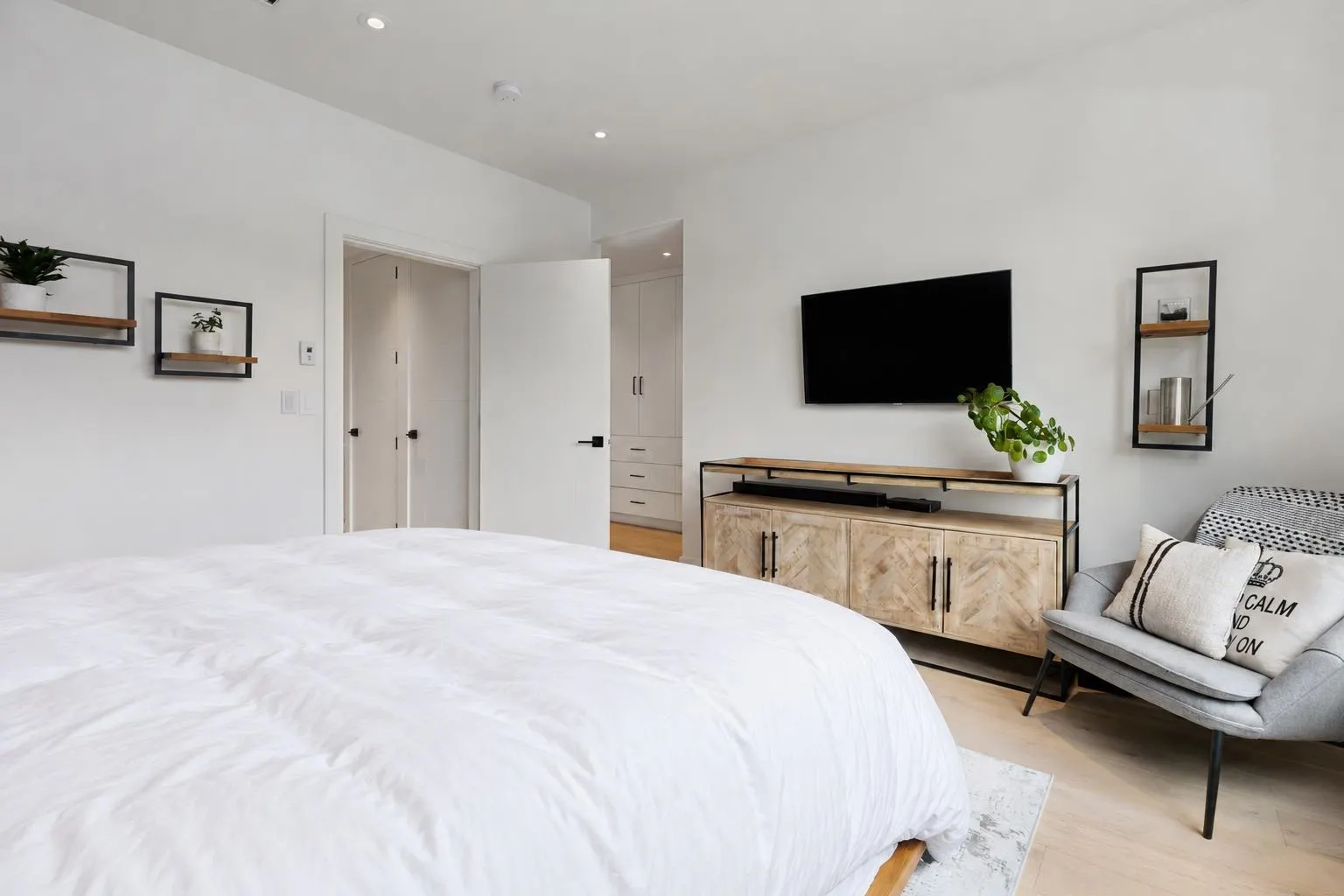1621 E 11th Avenue #1