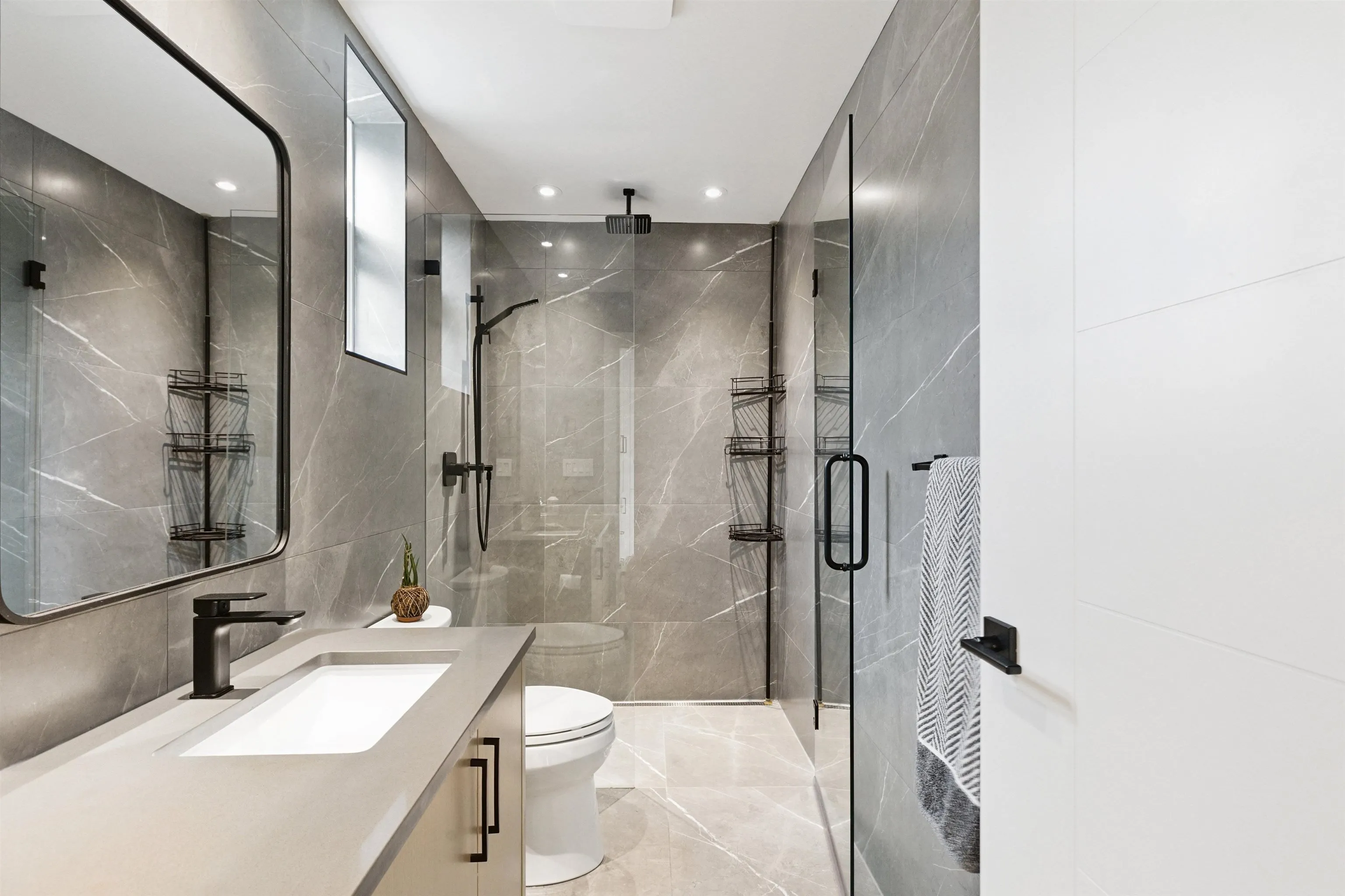 1621 E 11th Avenue #1