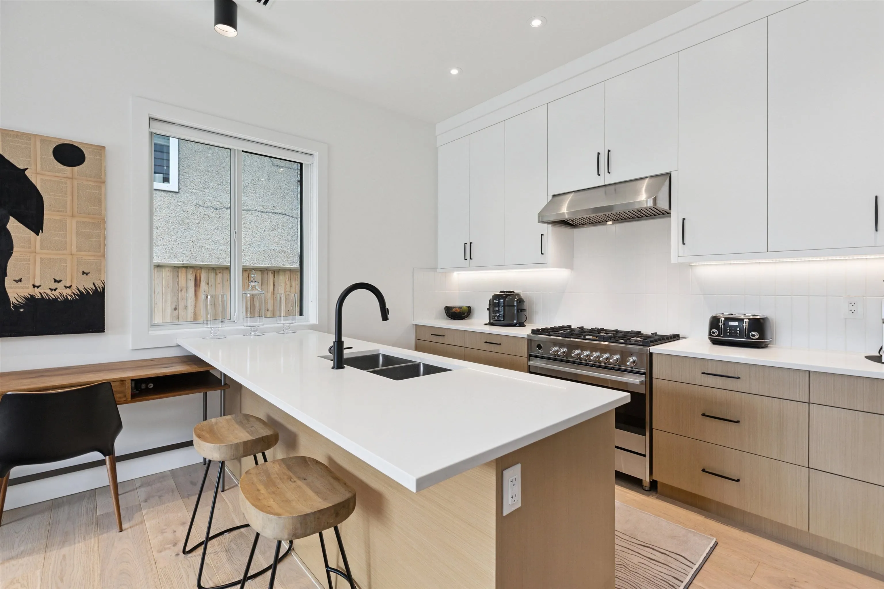 1621 E 11th Avenue #1