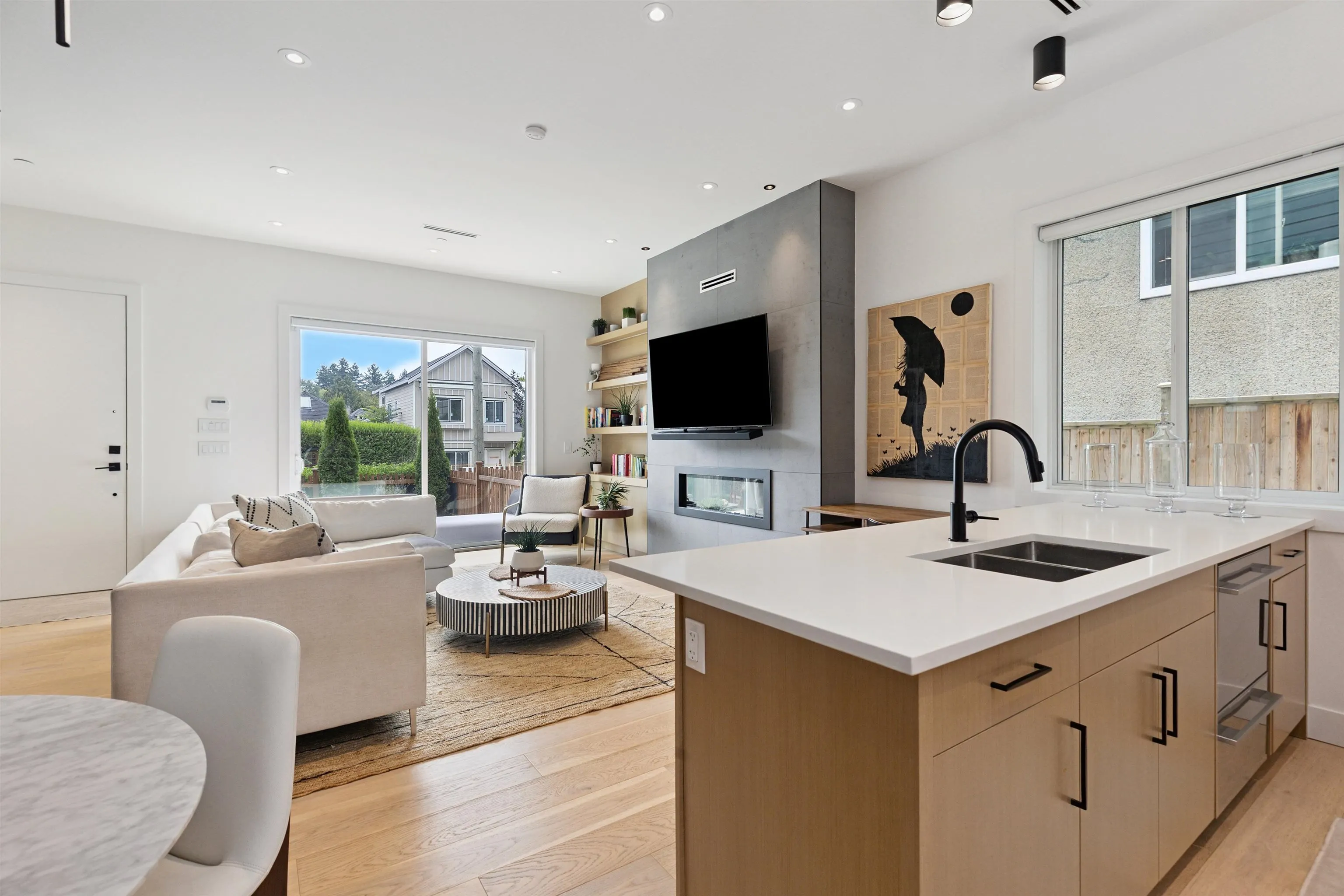 1621 E 11th Avenue #1
