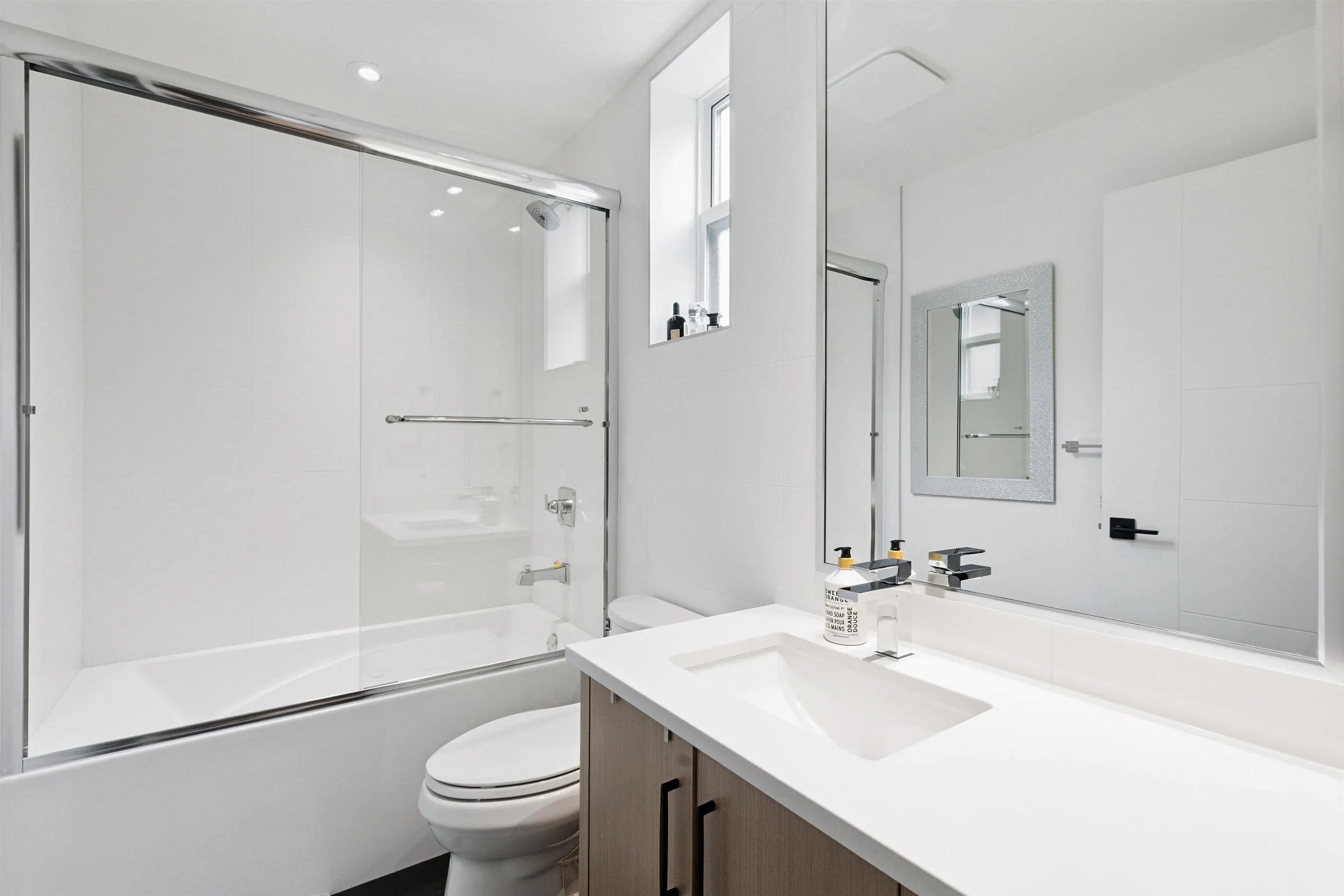 1621 E 11th Avenue #1