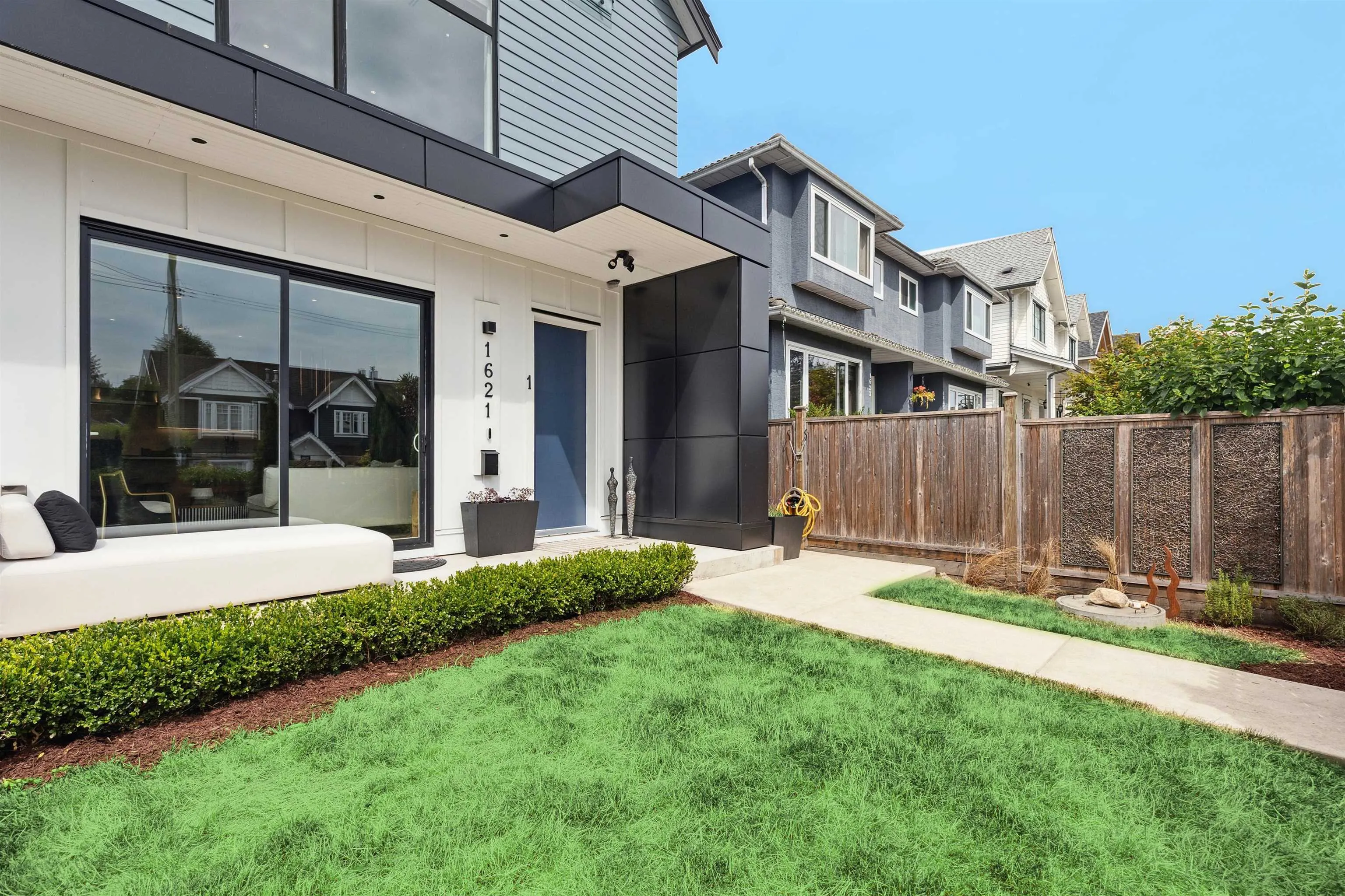 1621 E 11th Avenue #1