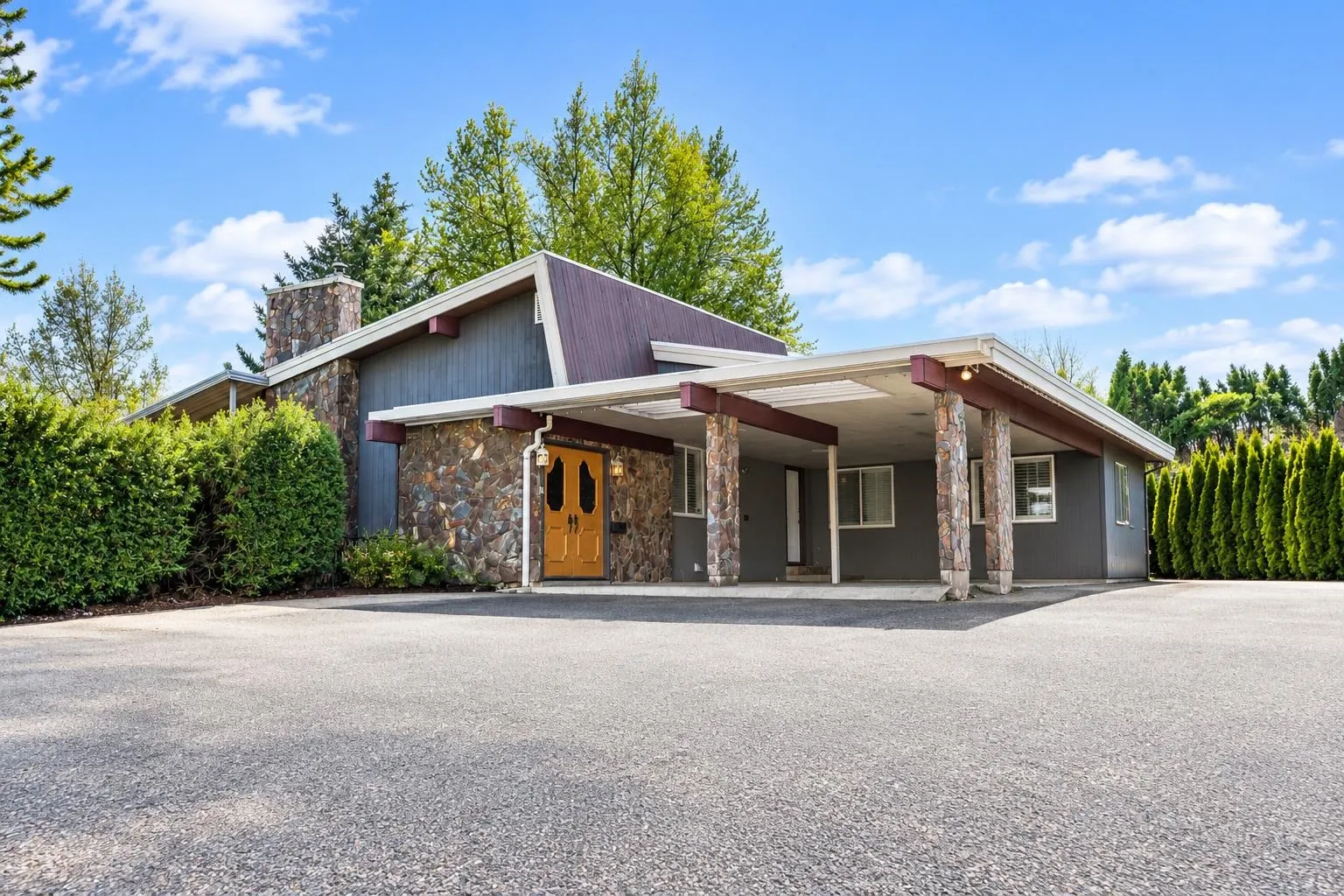 2452 Sunnyside Place